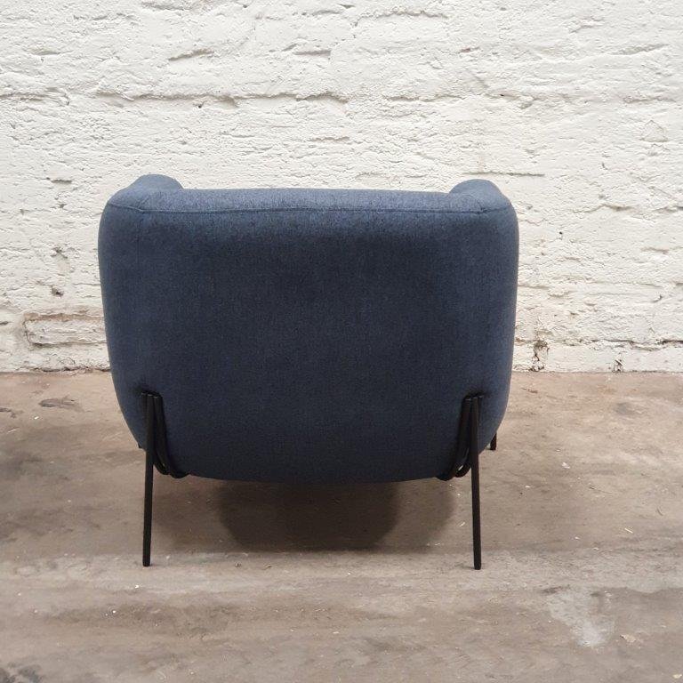 Barcelona+armchair+midnight+blue+2+e.jpg