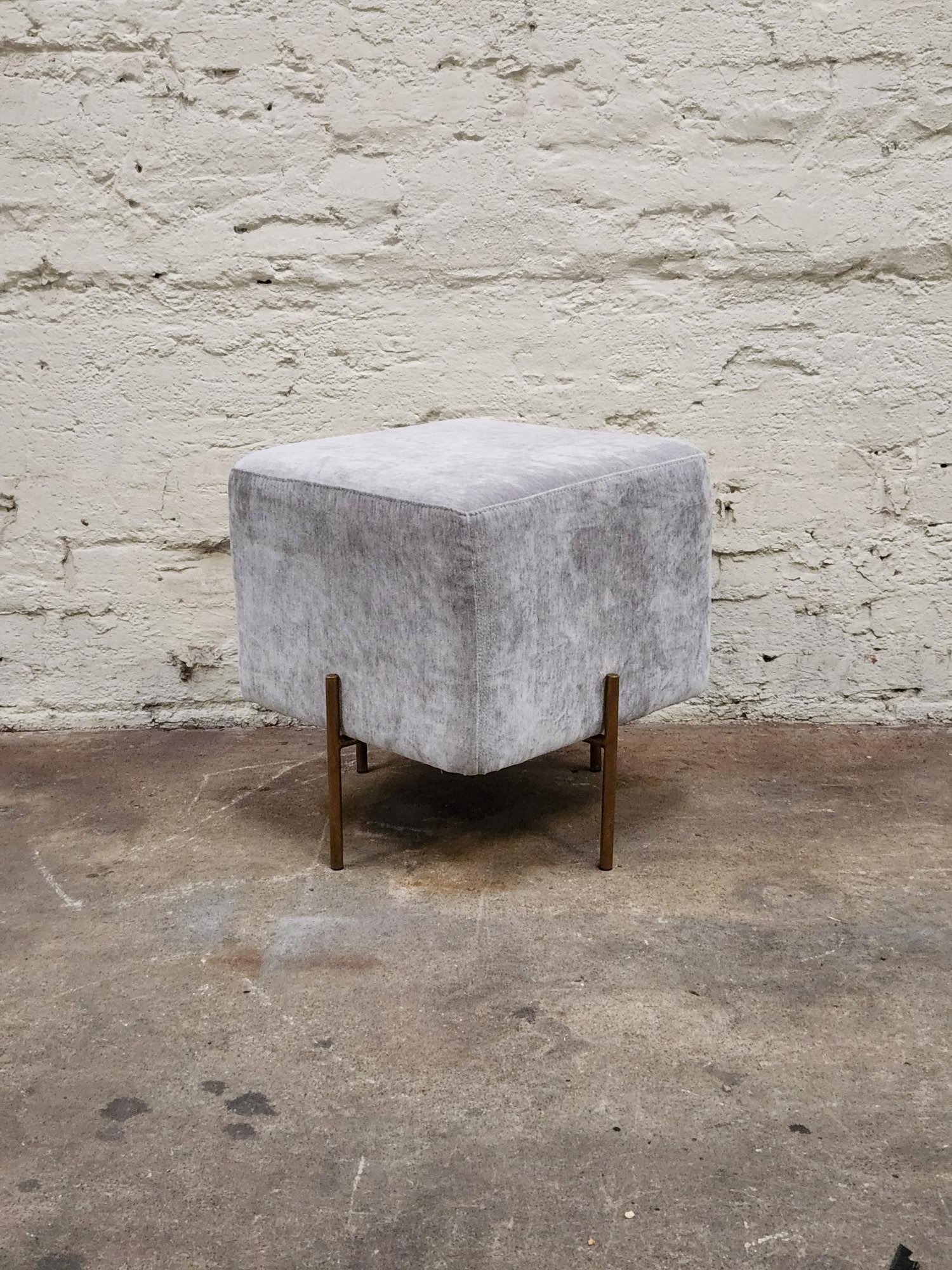 Manhattan+Ottoman+Pod+Grey+angle+view+e.jpg