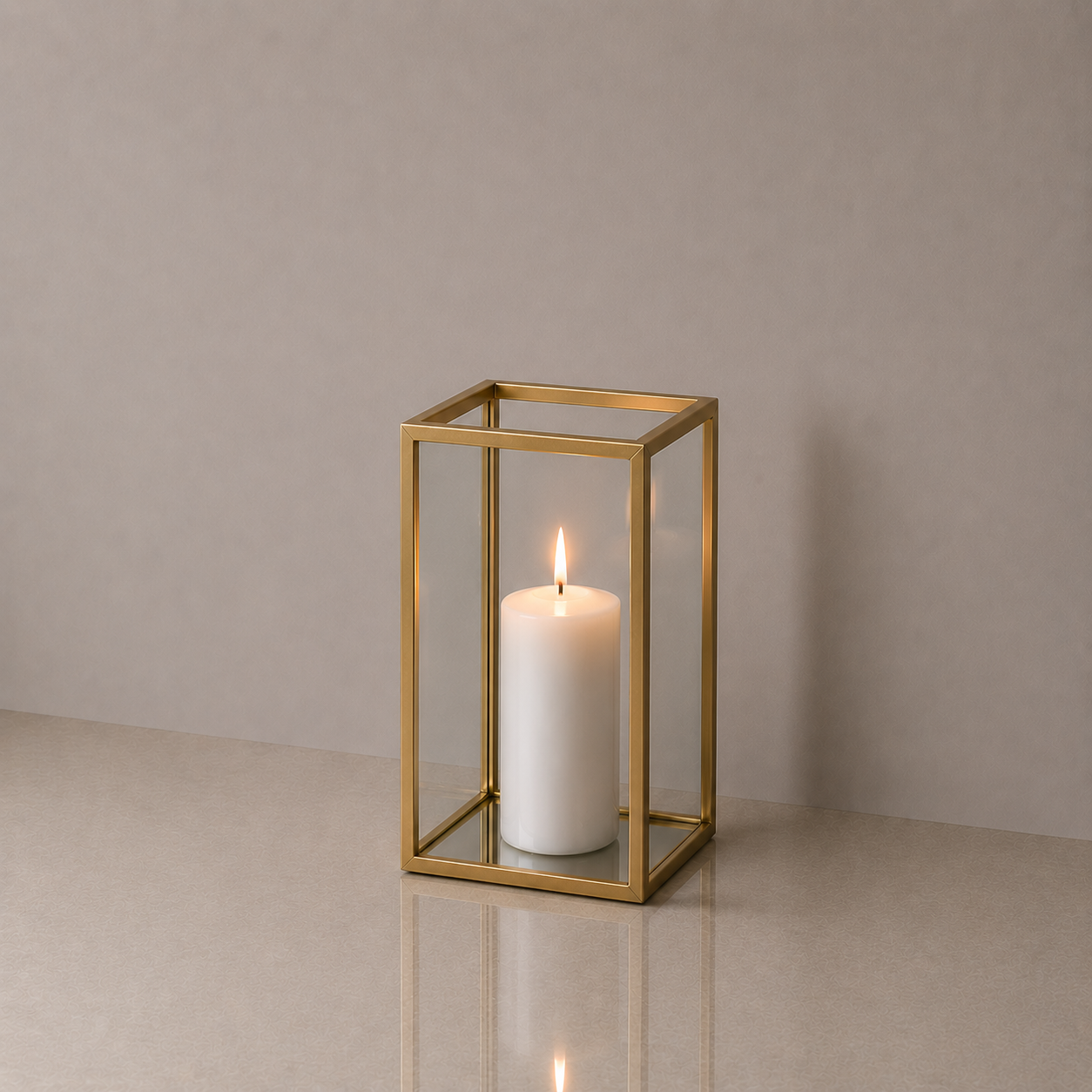 Hurricane Vase - Gold Frame - 22cm H