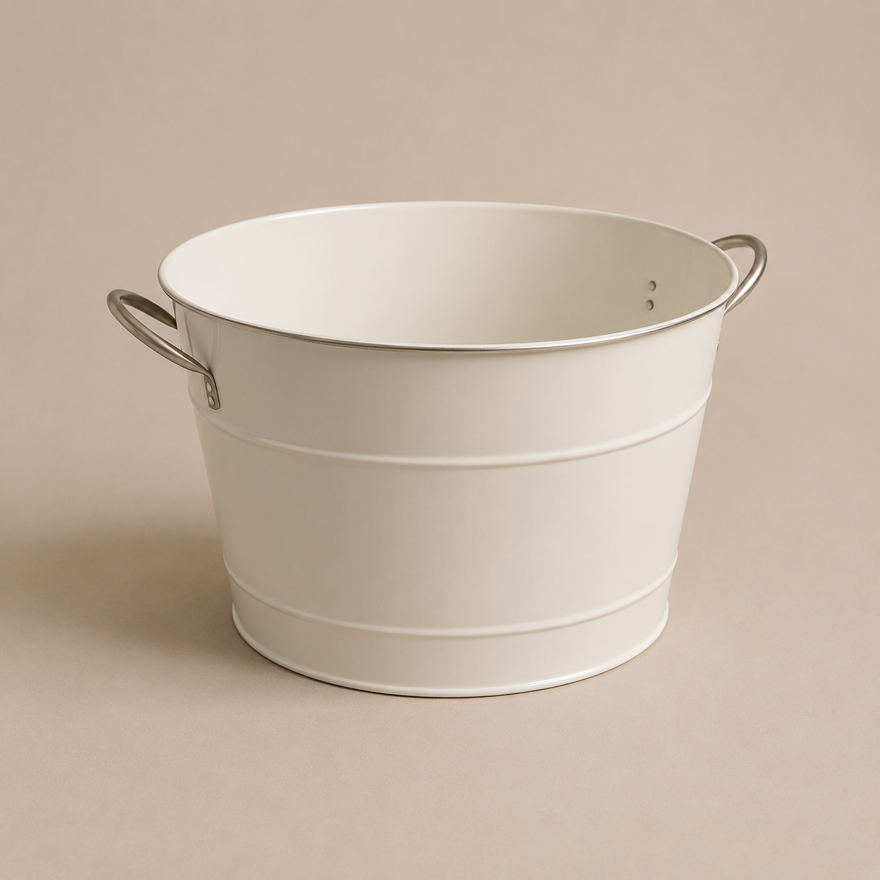 Champagne Bowl - White Metal.png