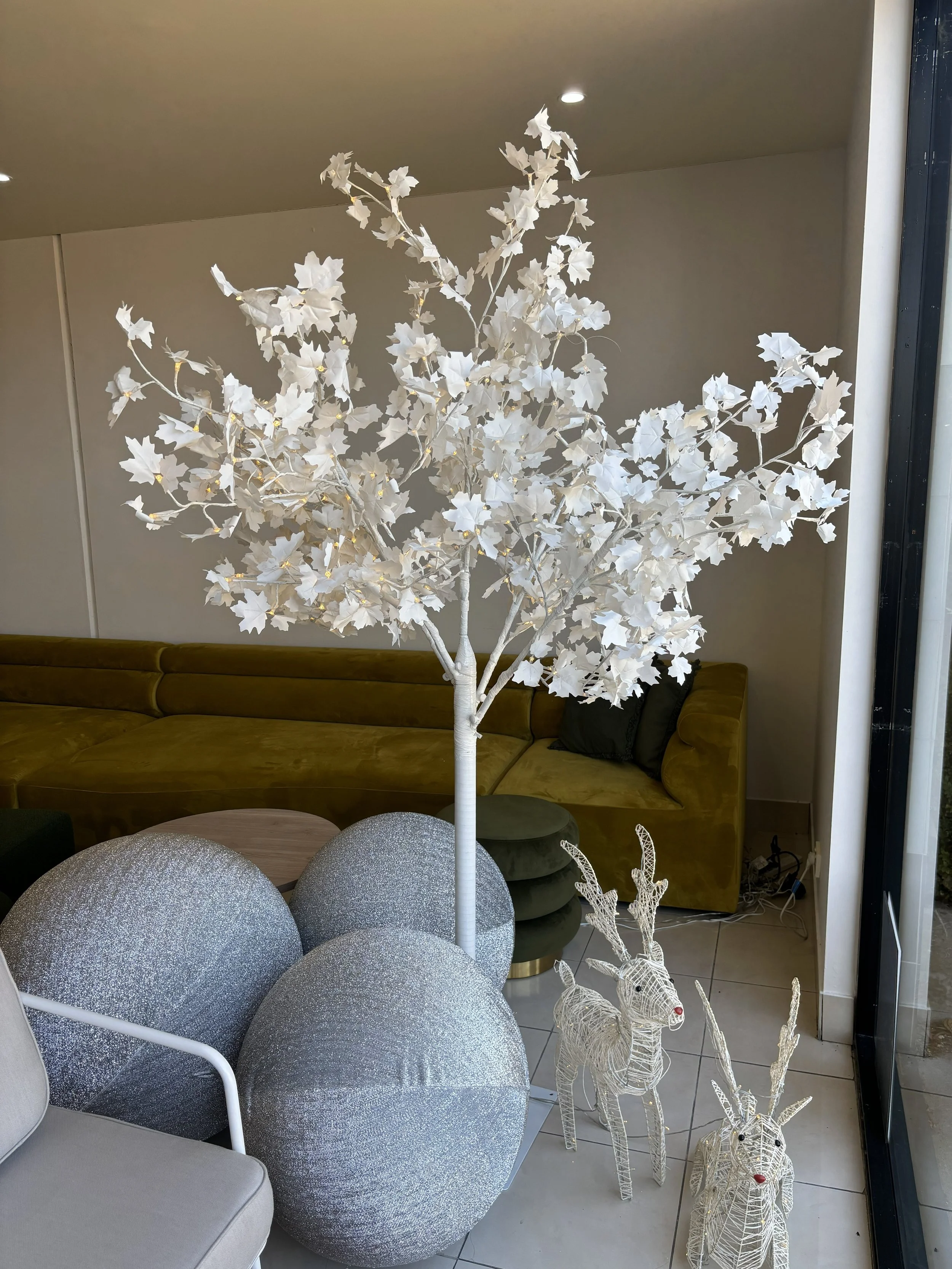 LED Maple Tree - White.jpg