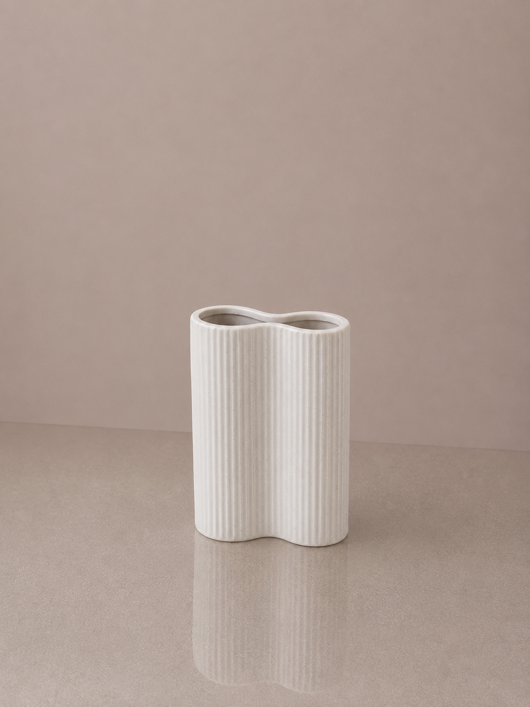 Ceramic - Vase - Ribbed -Wave.png
