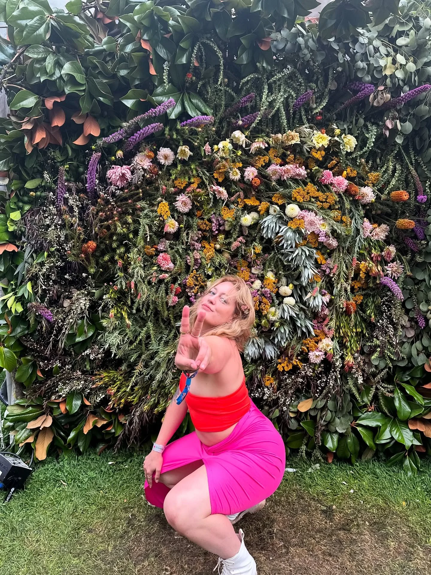 PEACE ☮︎
LOVE ❤︎
FLOWERS ✿