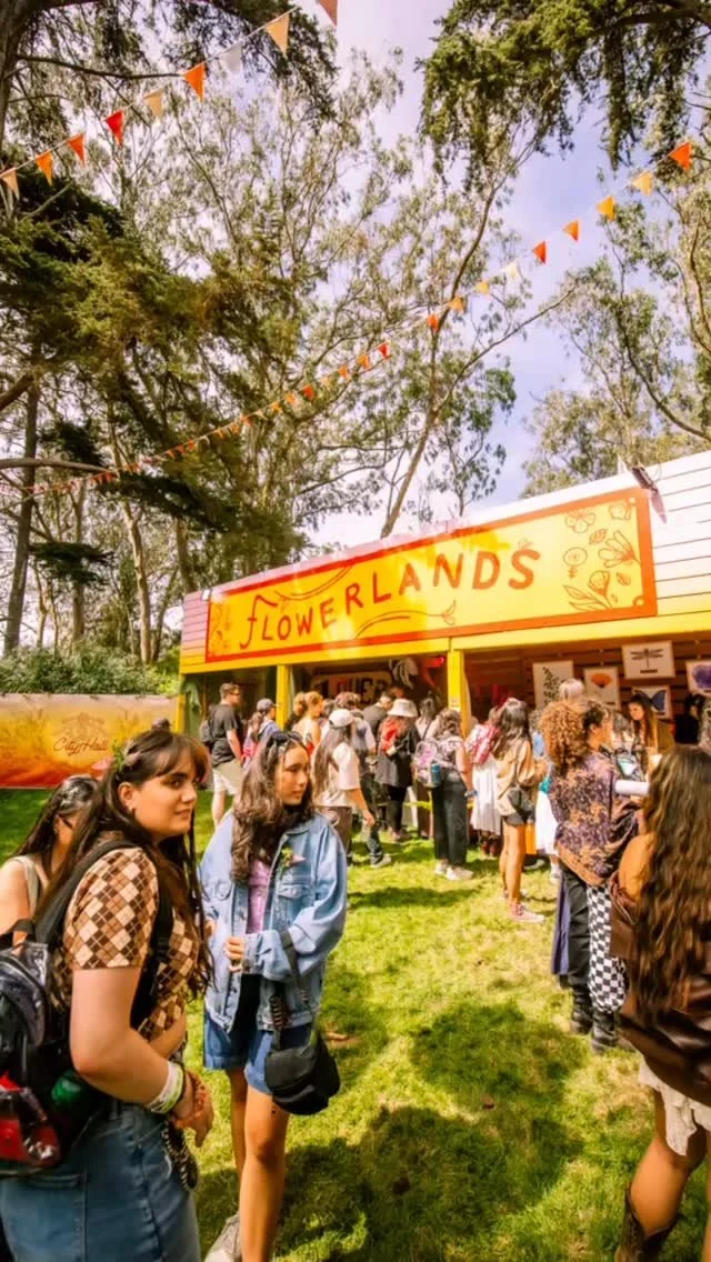 Take us back to Flower Lands!
Thank you to everyone that came by and basked in the blooms with us 🌼
We had such a blast giving out free, local flowers and sharing about the importance of sustainability in the flower industry.
Did you come visi