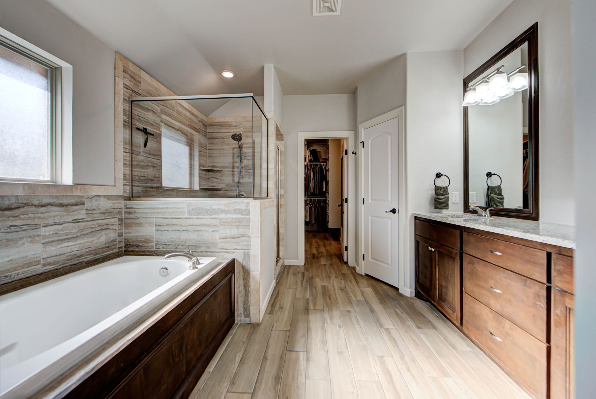 30-web-or-mls-4117 Carmina Drive-30.jpg