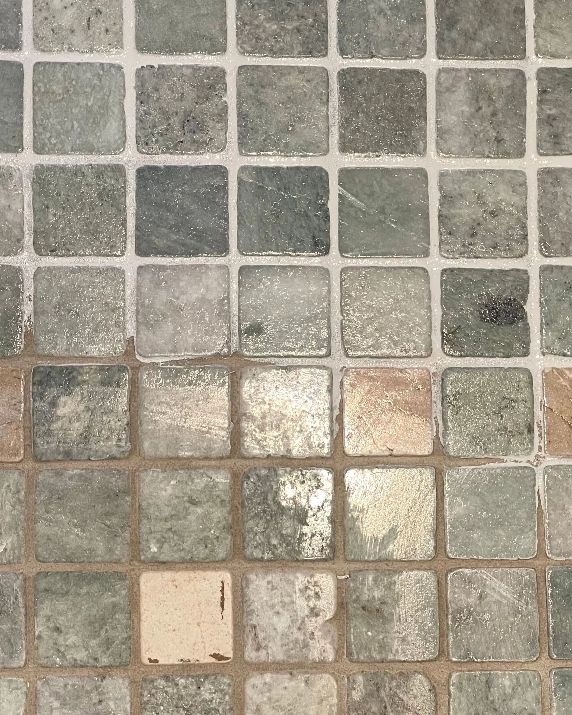 Comparison of the difference between restored and original commercial tiles