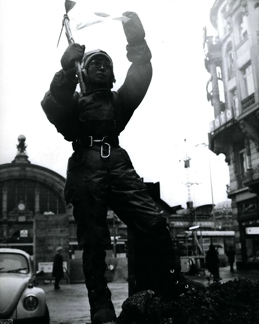 Junko Tabei in 1975 Frankfurt, giving a demonstration of mountaineering