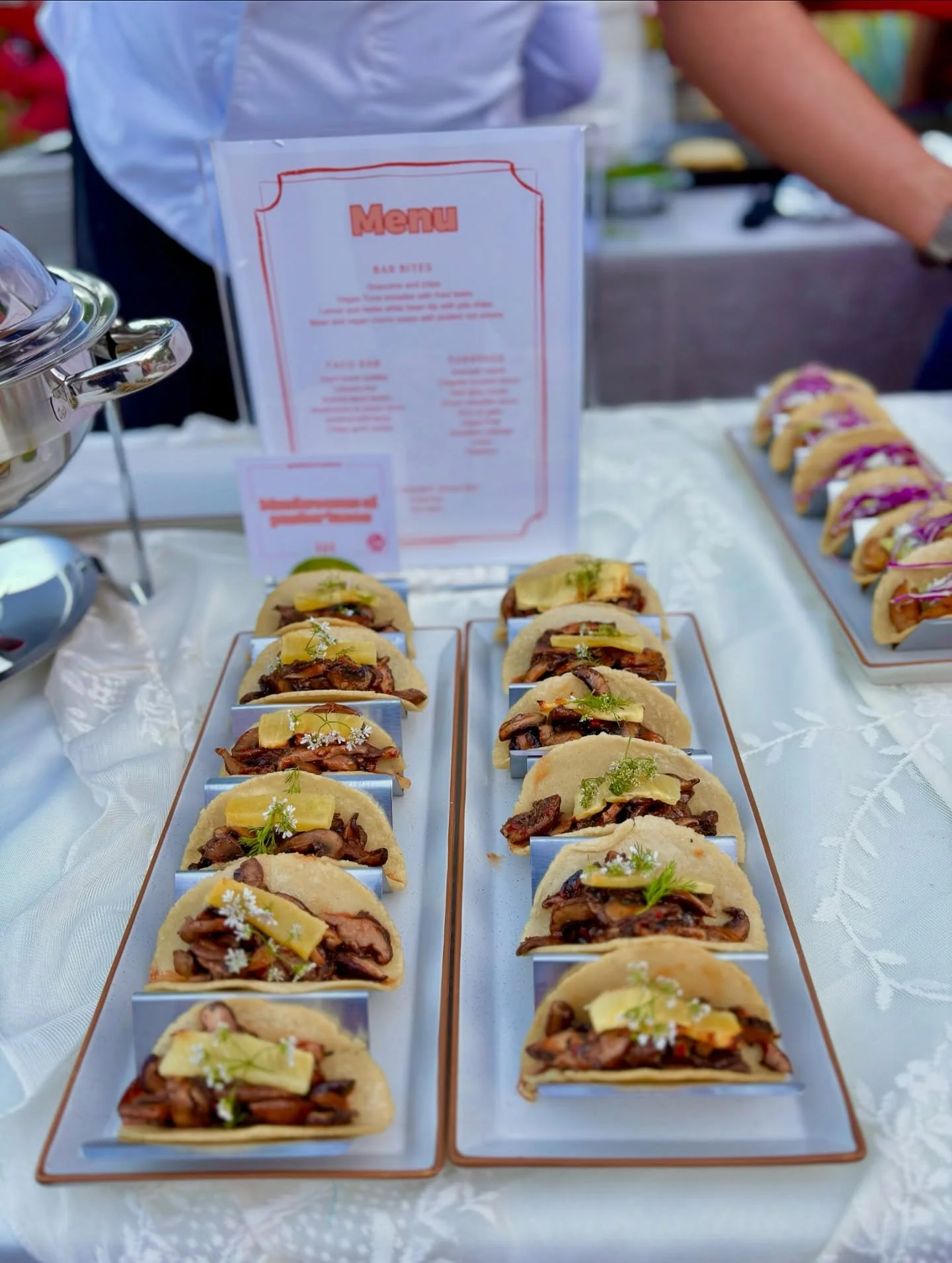 We know… it’s been a while. But trust us, we haven’t been resting. Quite the opposite! Momos has been completely booked with private events and intimate celebrations behind the scenes π«ΆπΌ
We’re so excited to finally open a