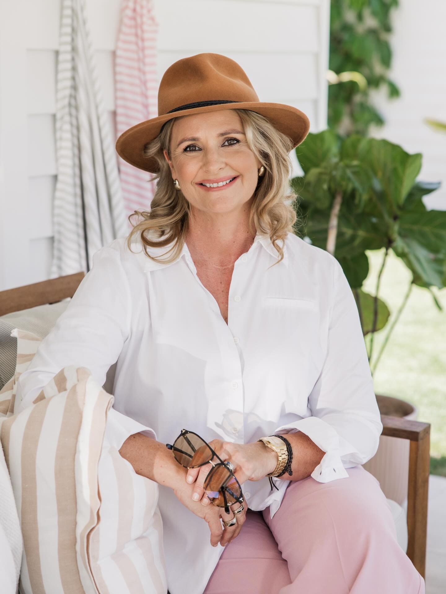Fresh headshots for @natkingproperty 

Nat specialises in selling beautiful rural homes, so The Fig House was the perfect setting.

Styled homes are one of my favourite places to shoot because we can create so much variety in a short amount of time. 
