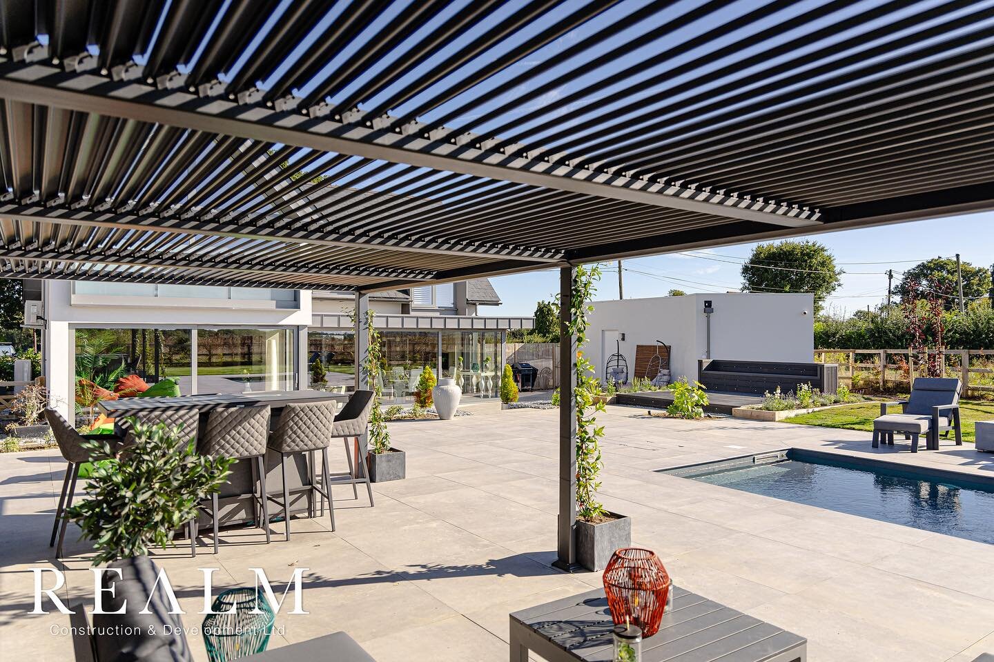 Best ☕️ spot in the area! 

#coffee #morning #sunrise #pergola #breakfast #gardendesign #sunshine #weekend #summer #featurewall