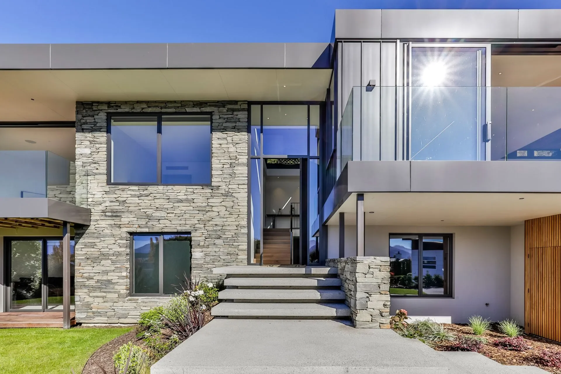 _Z8A6587-1920w.webp