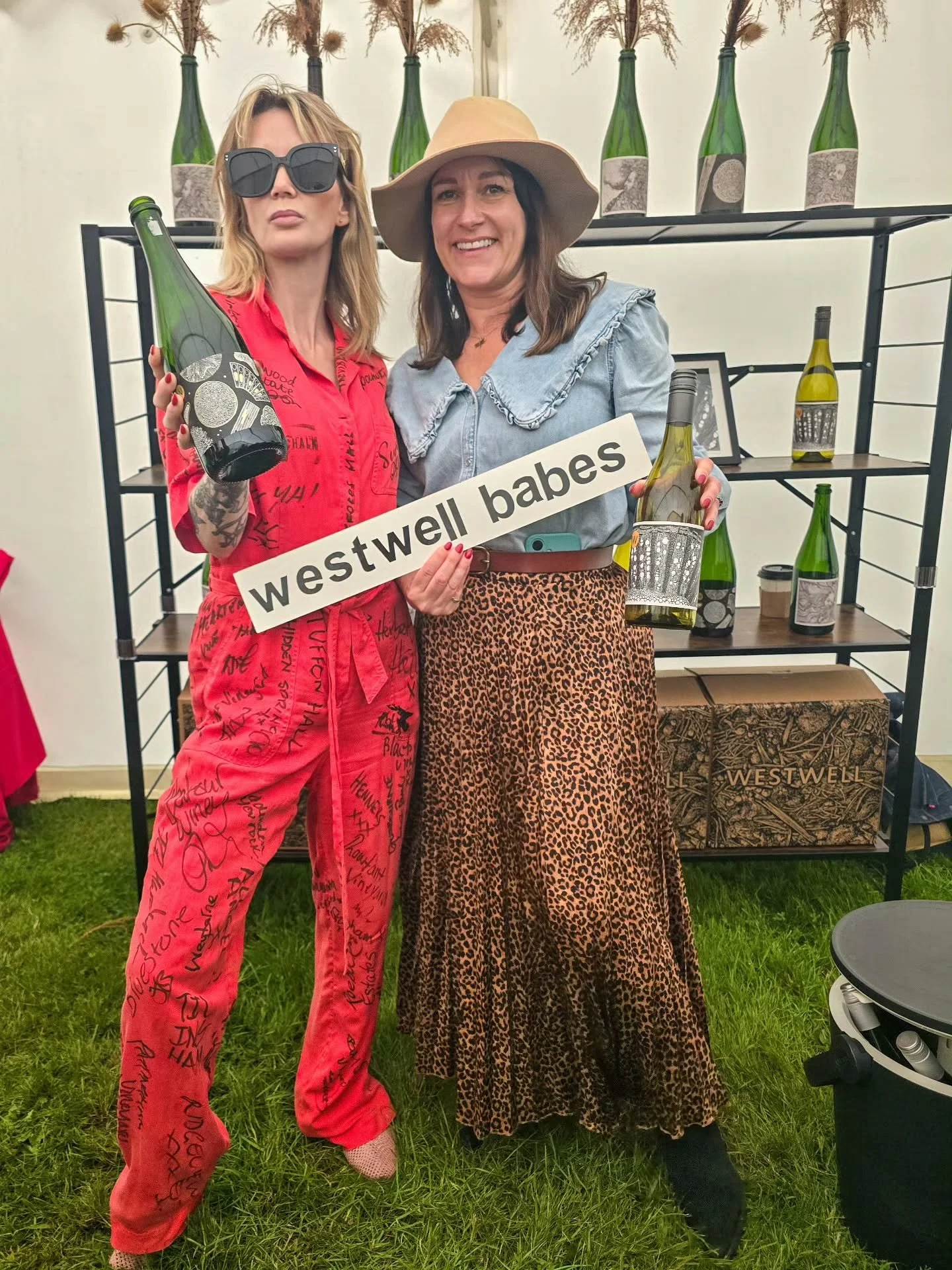 What a weekend! Our first outing as uncorkedmagazine and it couldn't have been a better one. We had the loveliest time at the @winegardenofengland Summer Celebration expertly run by Jo Ginn (how on earth does she manage it!) We were with @bloom.stays