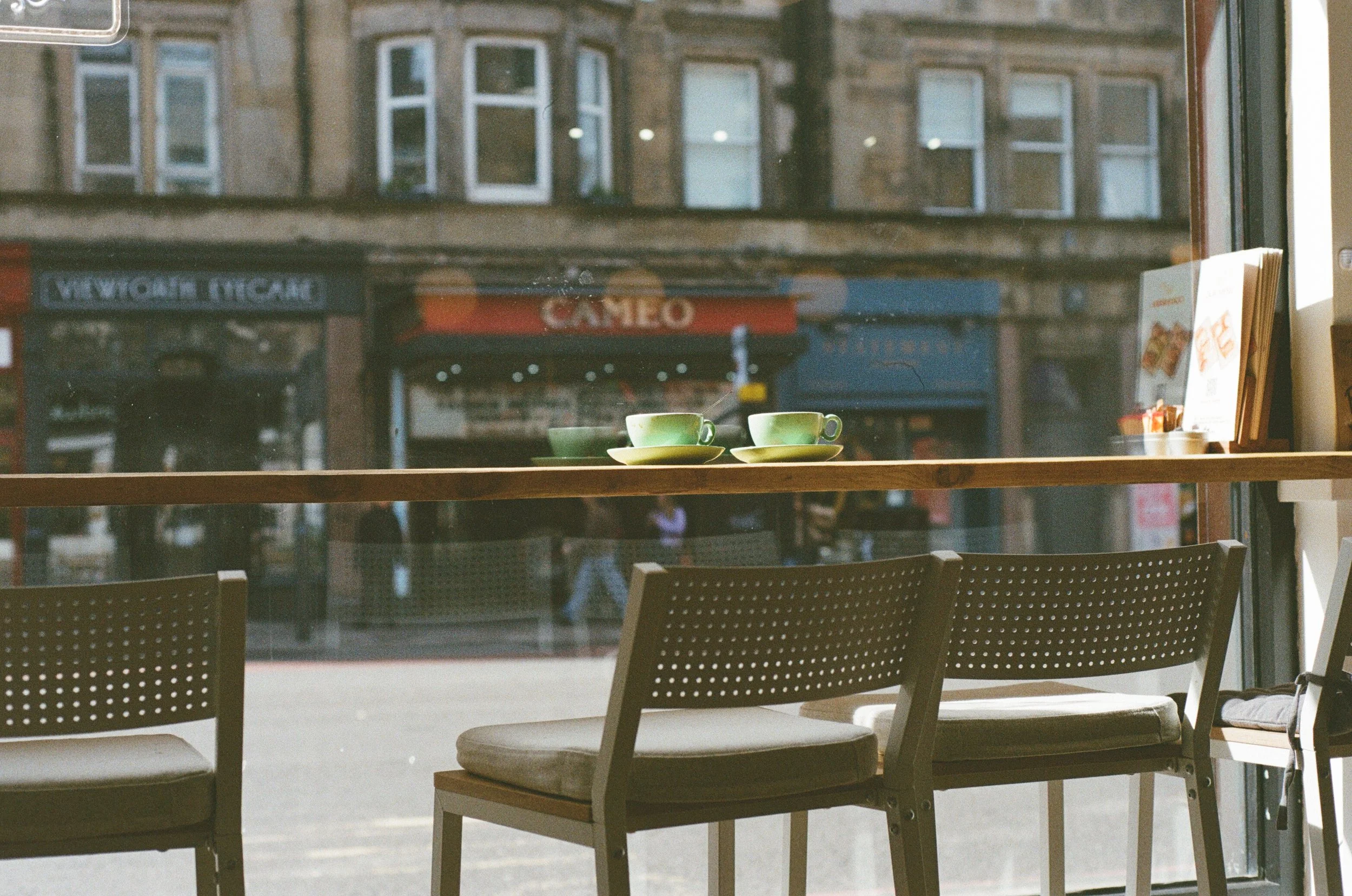 13 - Nikon F90x -  R13 - Kodak Ultra Max 400 - Edinburgh + Oliver - April’2600022.jpg