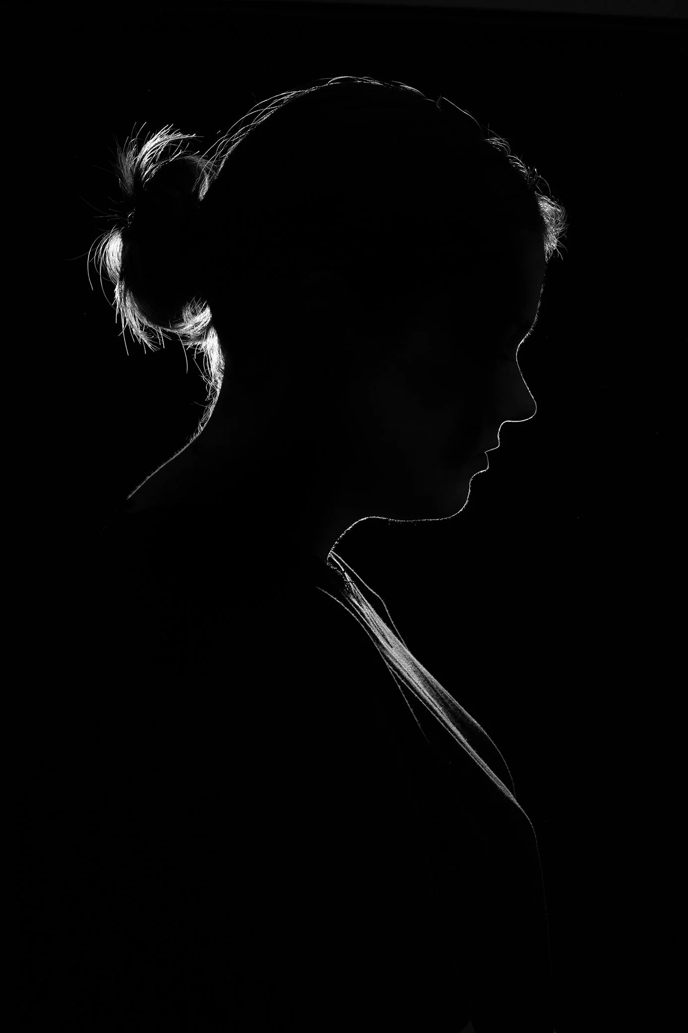 Lowkey Silhouette Studio Portret