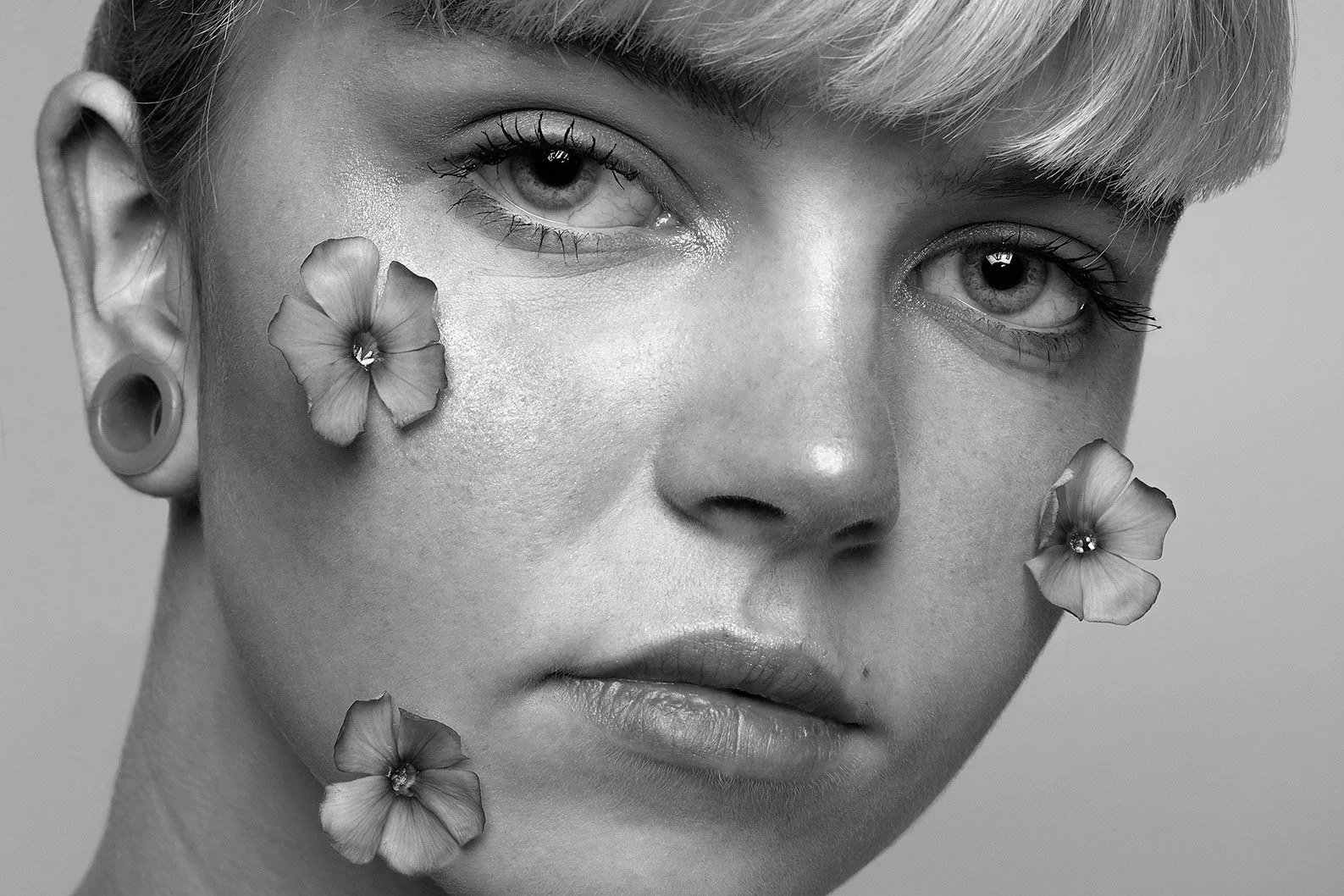 Beauty Studio Portret Met Bloemblaadjes