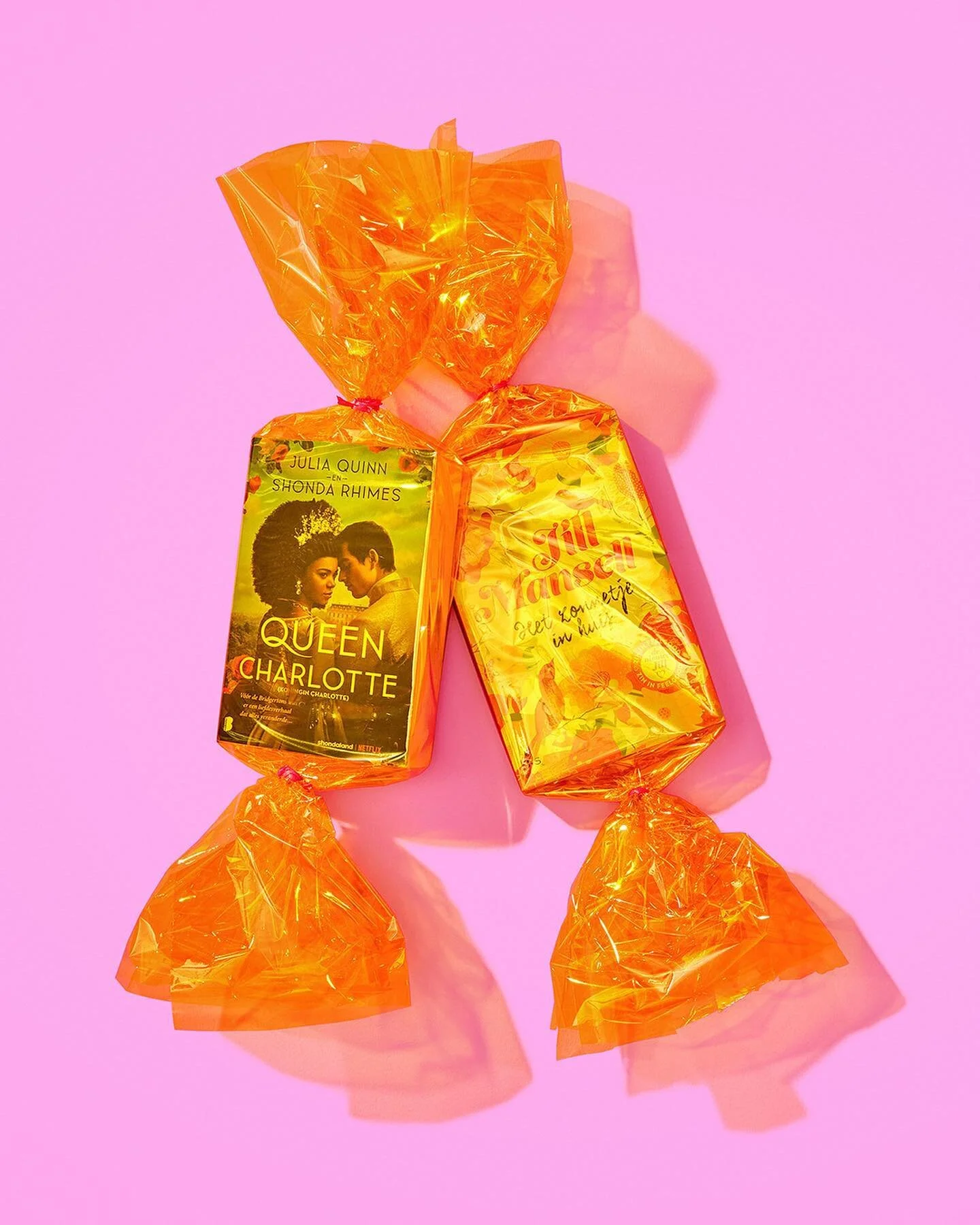 Romance as sweet as candy 🍬💝 💐
Creative direction & Styling: Janaki.design
Photography: @jeroenpaling 
Production: @xxsophieherveillexx 
#booklover #bookaesthetic #bookcandy  #commercialphotography #advertisingphotography #productphotography