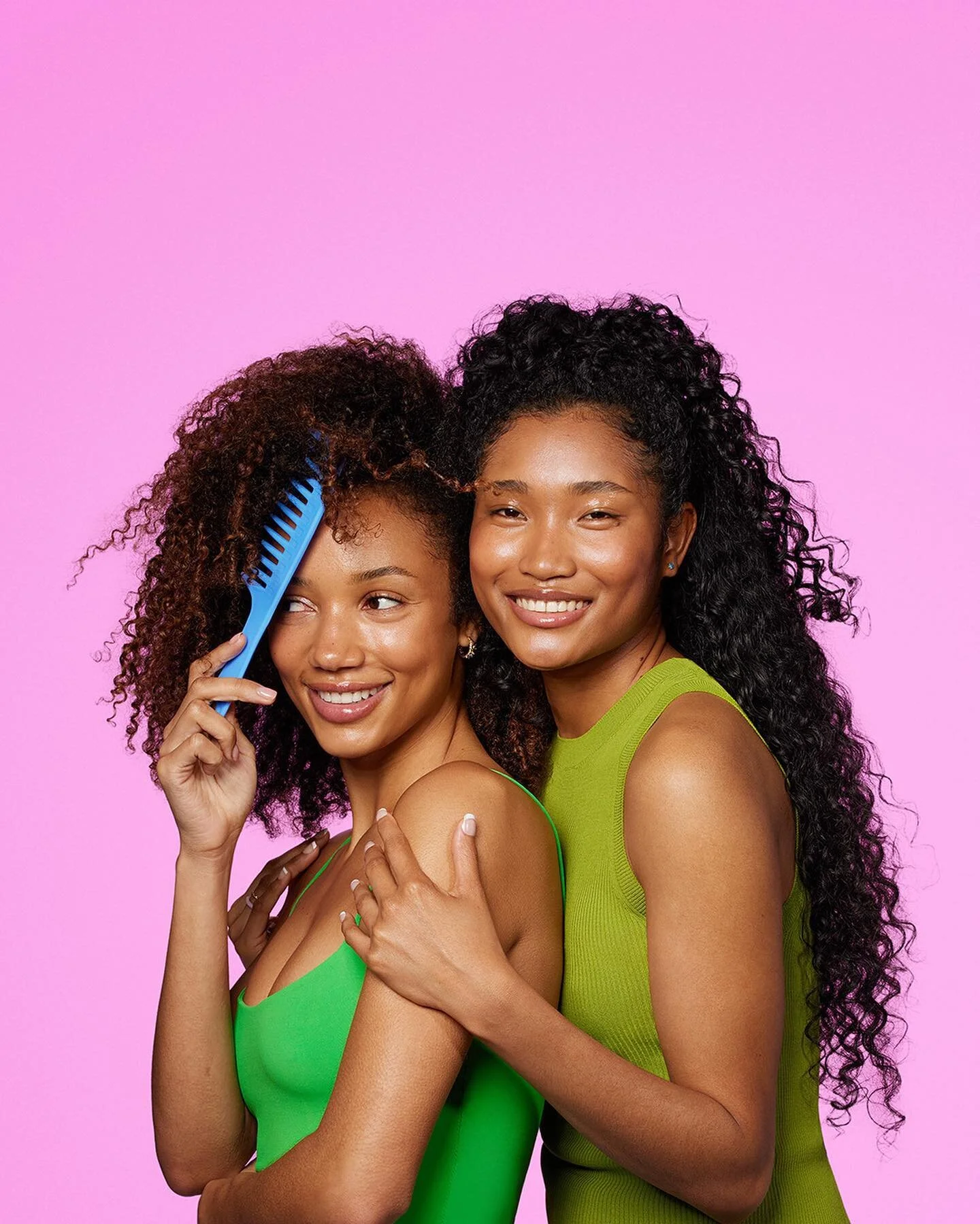 Curls and confidence, the perfect combination. 💅
Creative direction: Janaki van Os
Photography: @dilani_photography 
Styling: @tessqueenie 
MUA: @daninezwetshairmakeup 
Production: @xxsophieherveillexx 
#curlygirl #beauty #commercialphotography #a