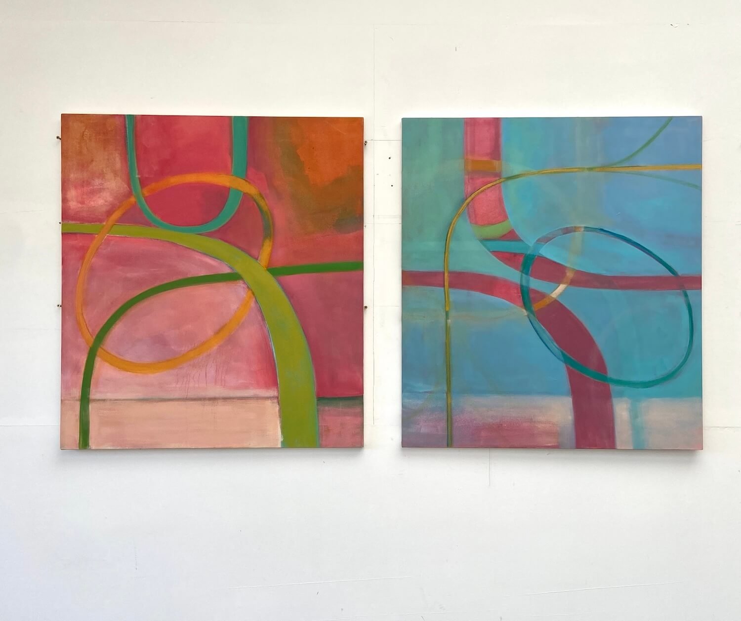 TrudyMontgomery_Left-Integrity_R-Harmony_oil_on_canvas_2021_39.25x35.5in_100x90cm_sm.jpg