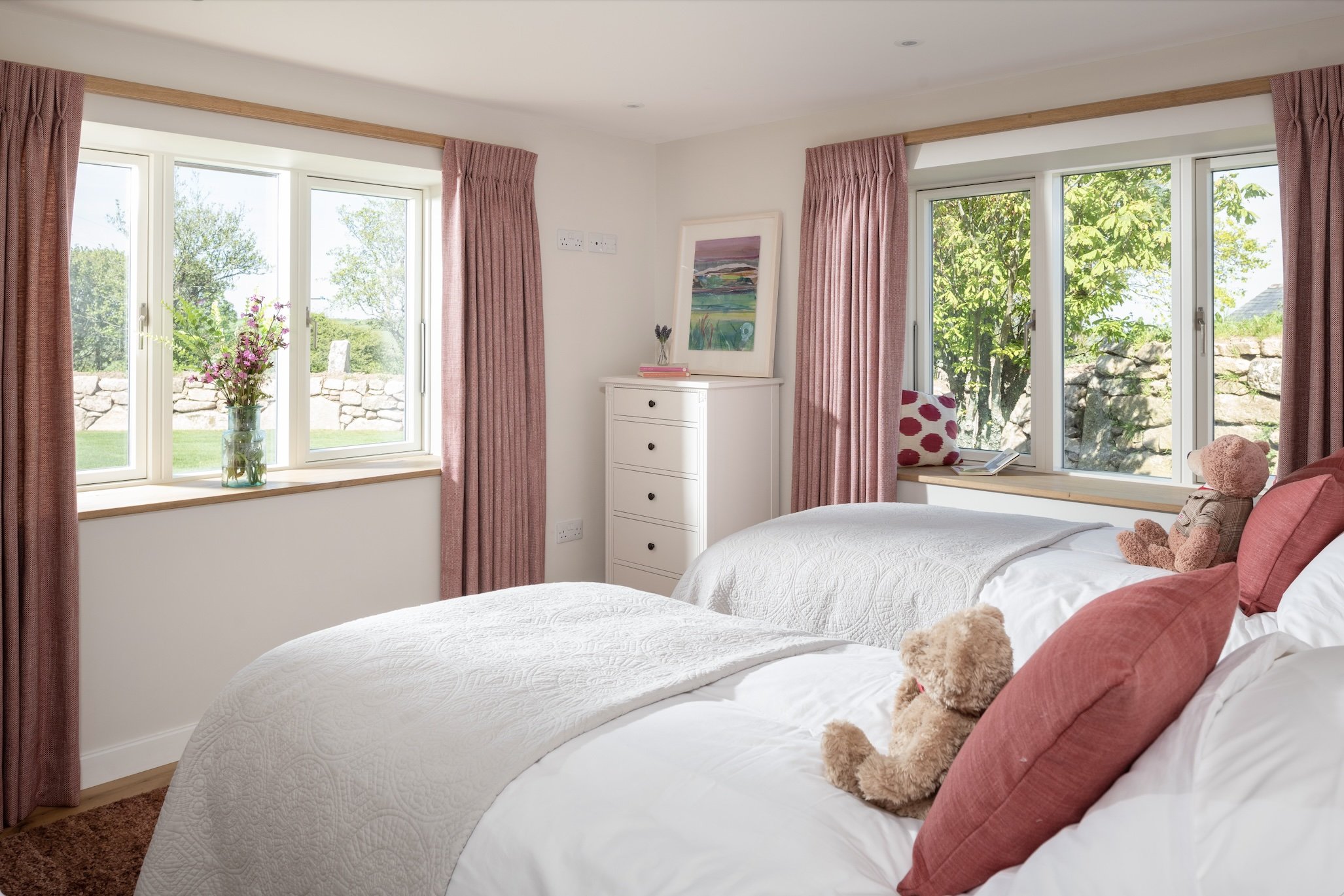 Dawnsmen Bedroom 2 MasterenSuite_2.jpg