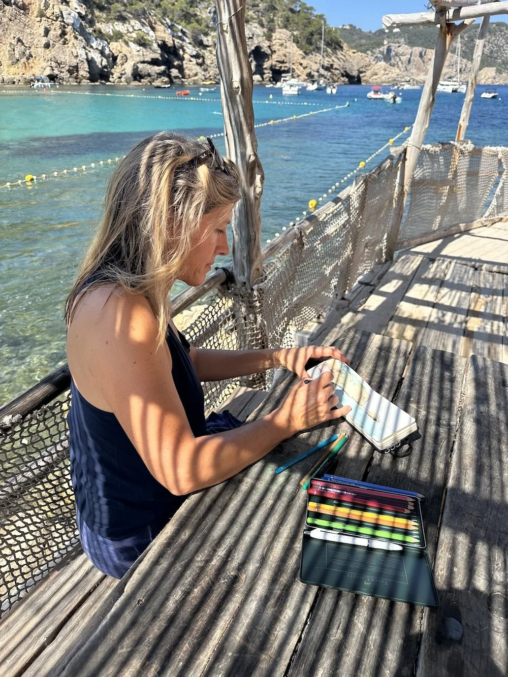 Trudie Tara Moulton - artist sketching at the coast_2.web.jpg