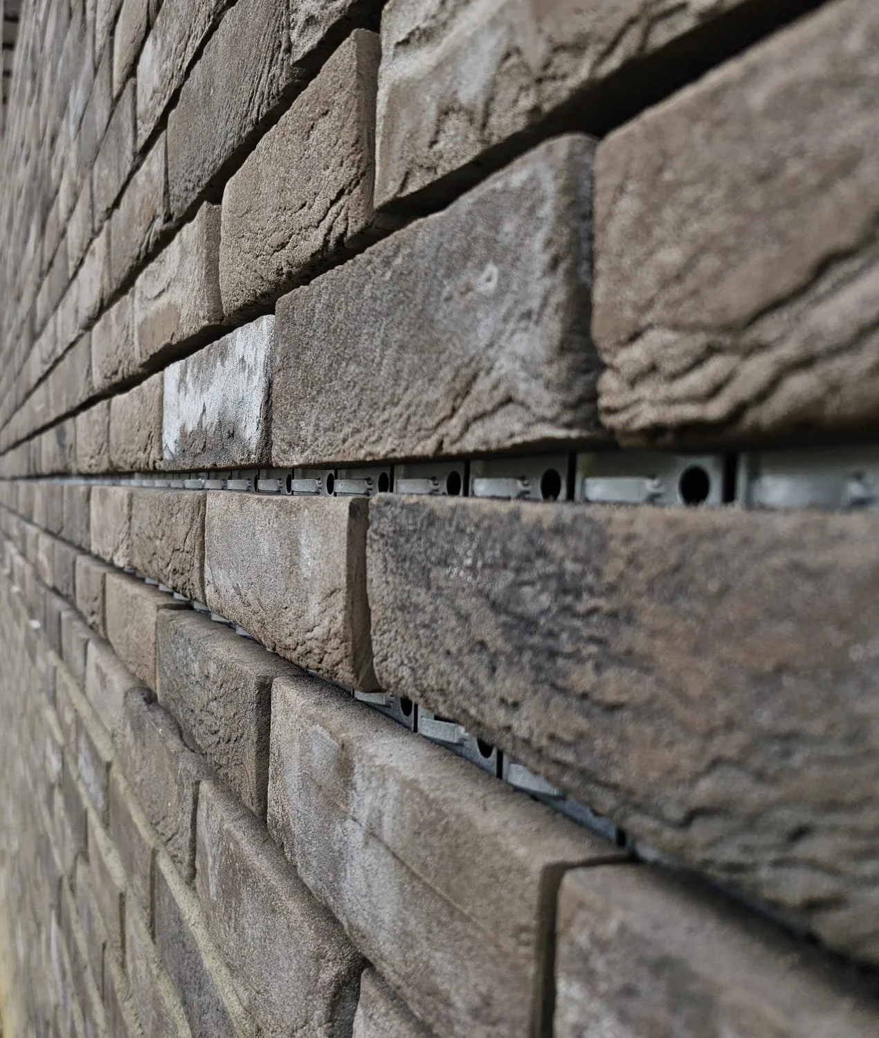 BRICKNOLOGY