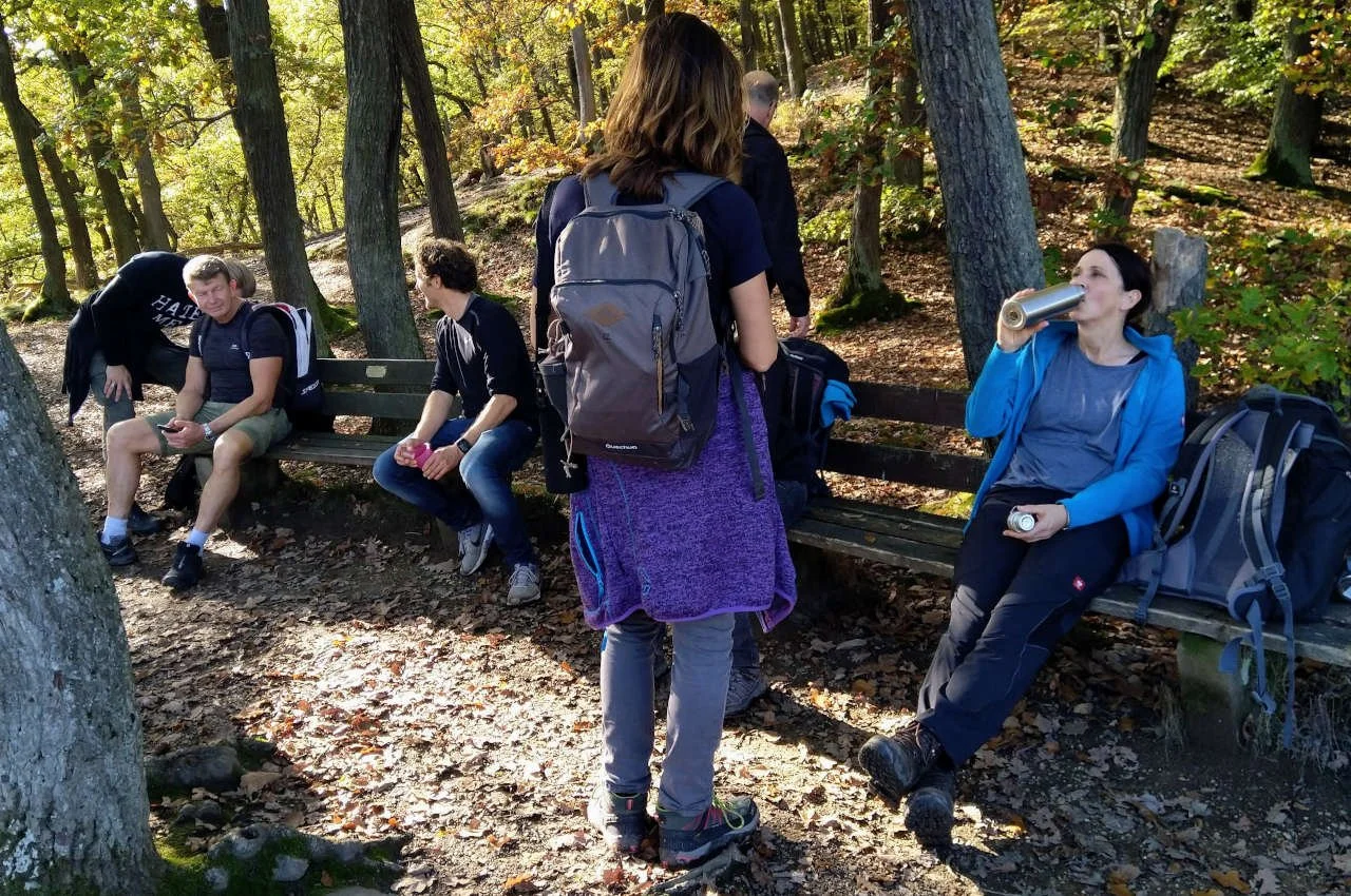 Gruppe von Wanderer macht Rast