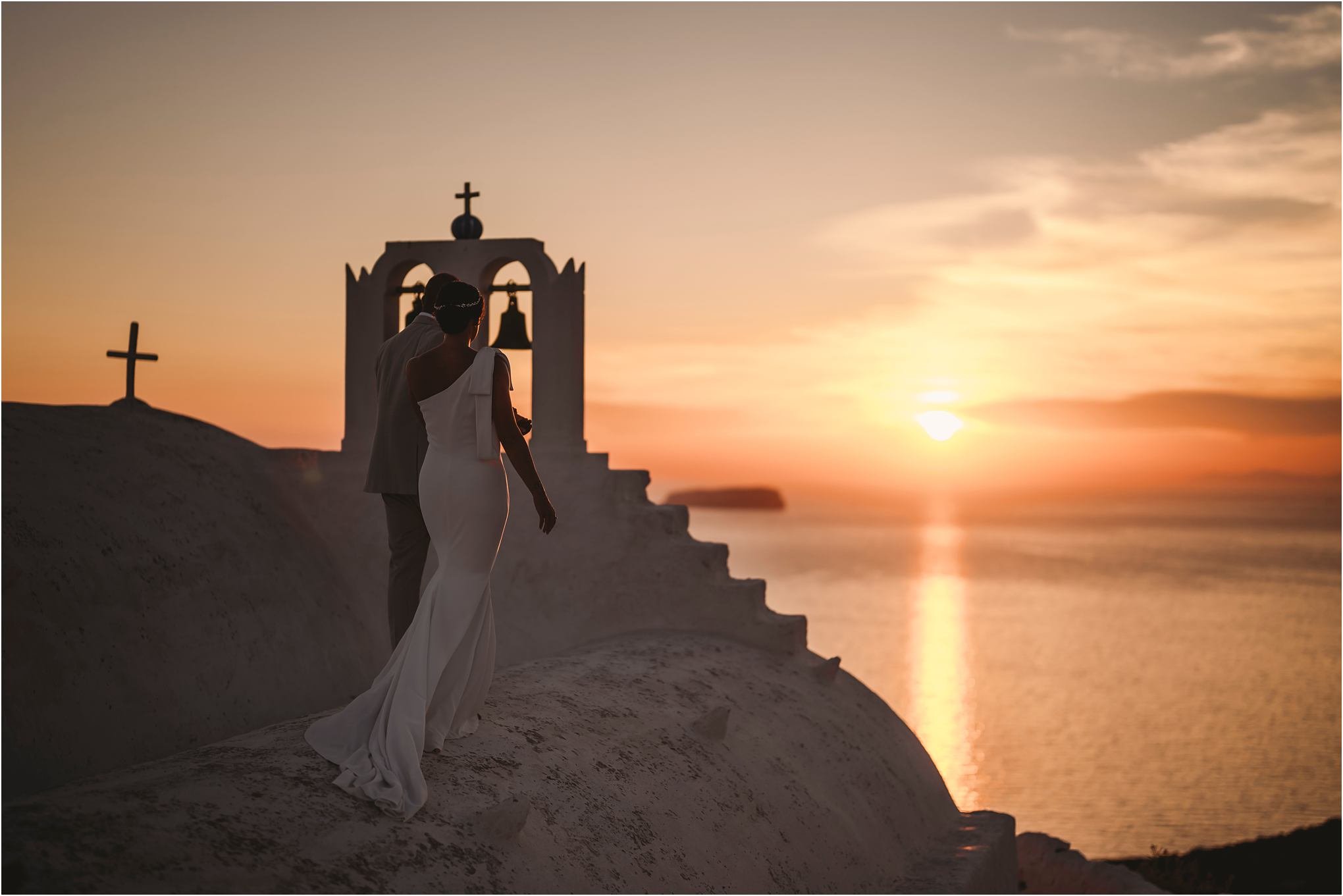santorini-oia-wedding-photographer-cavo-ventus-luxury-villa-marc-smith-photography_0426.jpg