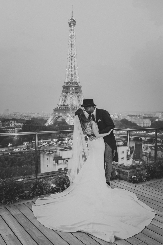 pre-wedding-photographer-paris-25.jpg
