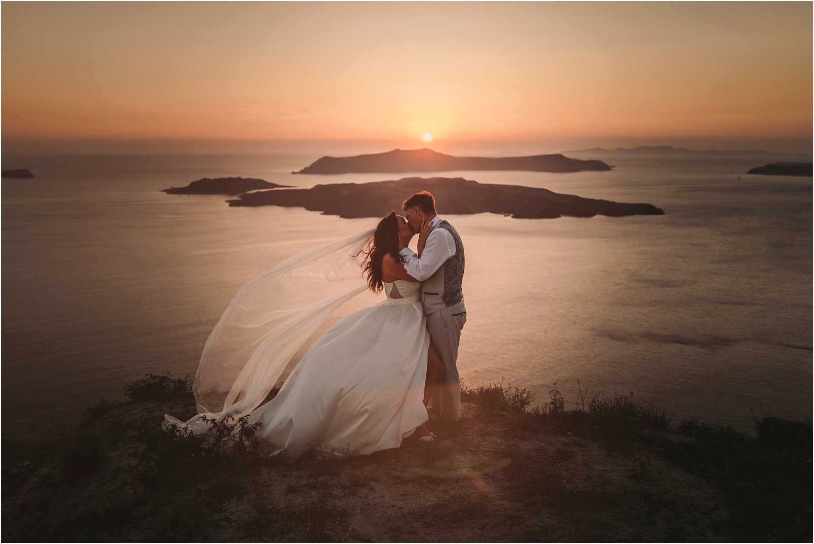 santorini-gem-wedding-photographer-marc-smith-photography_0314.jpg