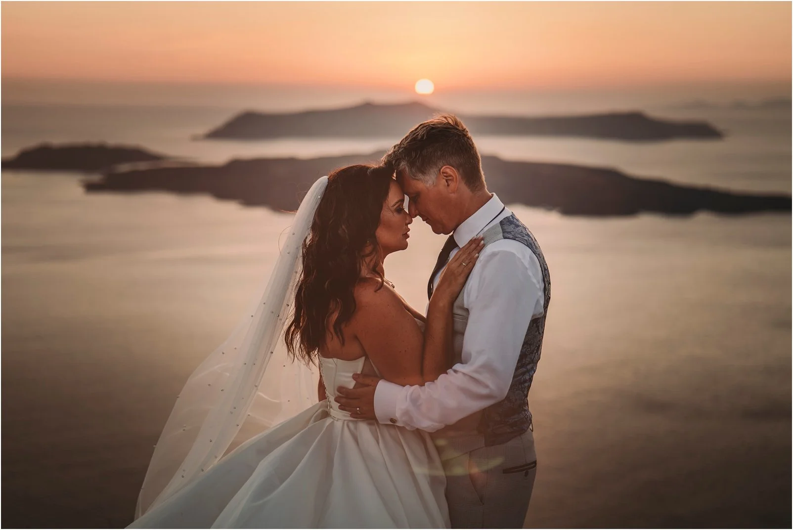 SANTORINI GEM WEDDING PHOTOGRAPHER
