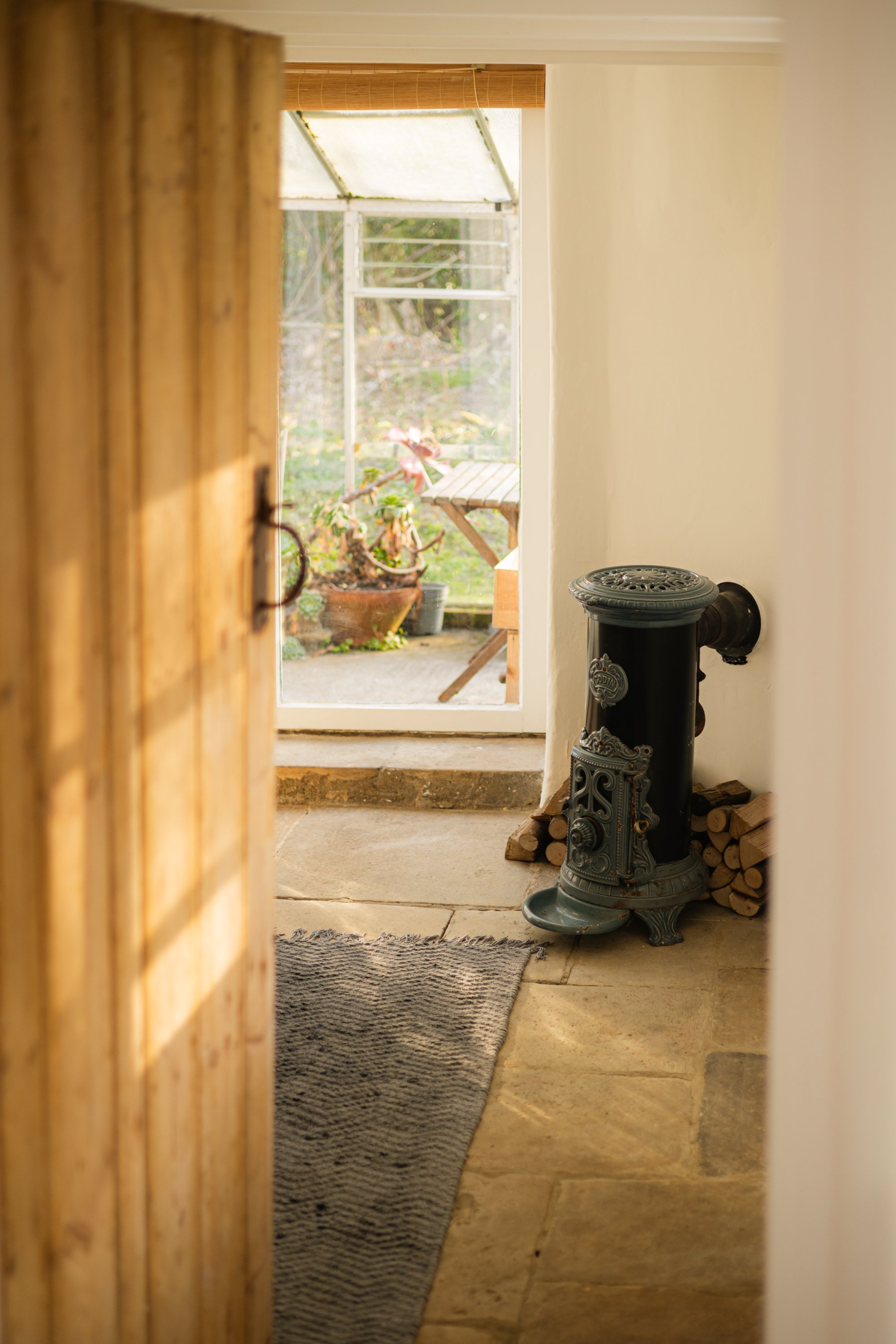 OAKFARMHOUSE_INSIDE10.jpg