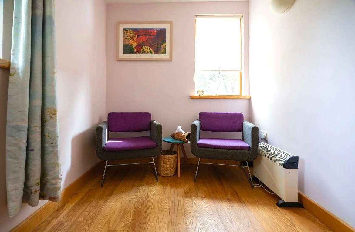 🌿 Inside the Manu Centre

The Manu Centre is a welcoming space designed to support well-being and personal growth. It offers two therapy rooms available for hire by qualified practitioners, including counsellors, massage therapists, and other wellne