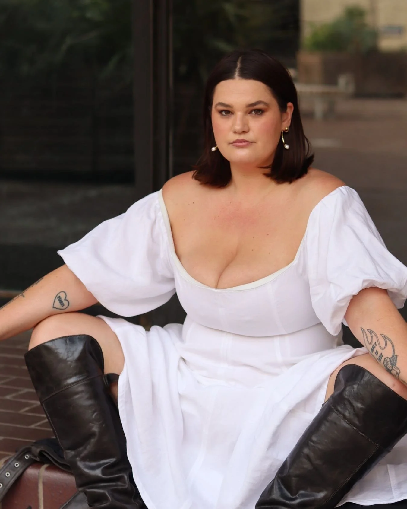 Here&rsquo;s the marvellous @imogenfkingivy &hellip;a shoot from late last year. 

The @barbicancentre is always my go to place, when in doubt! 

As usual @imogenfkingivy brought the GOOD vibes and so much STYLE! 

For bookings feel free to DM me!

I