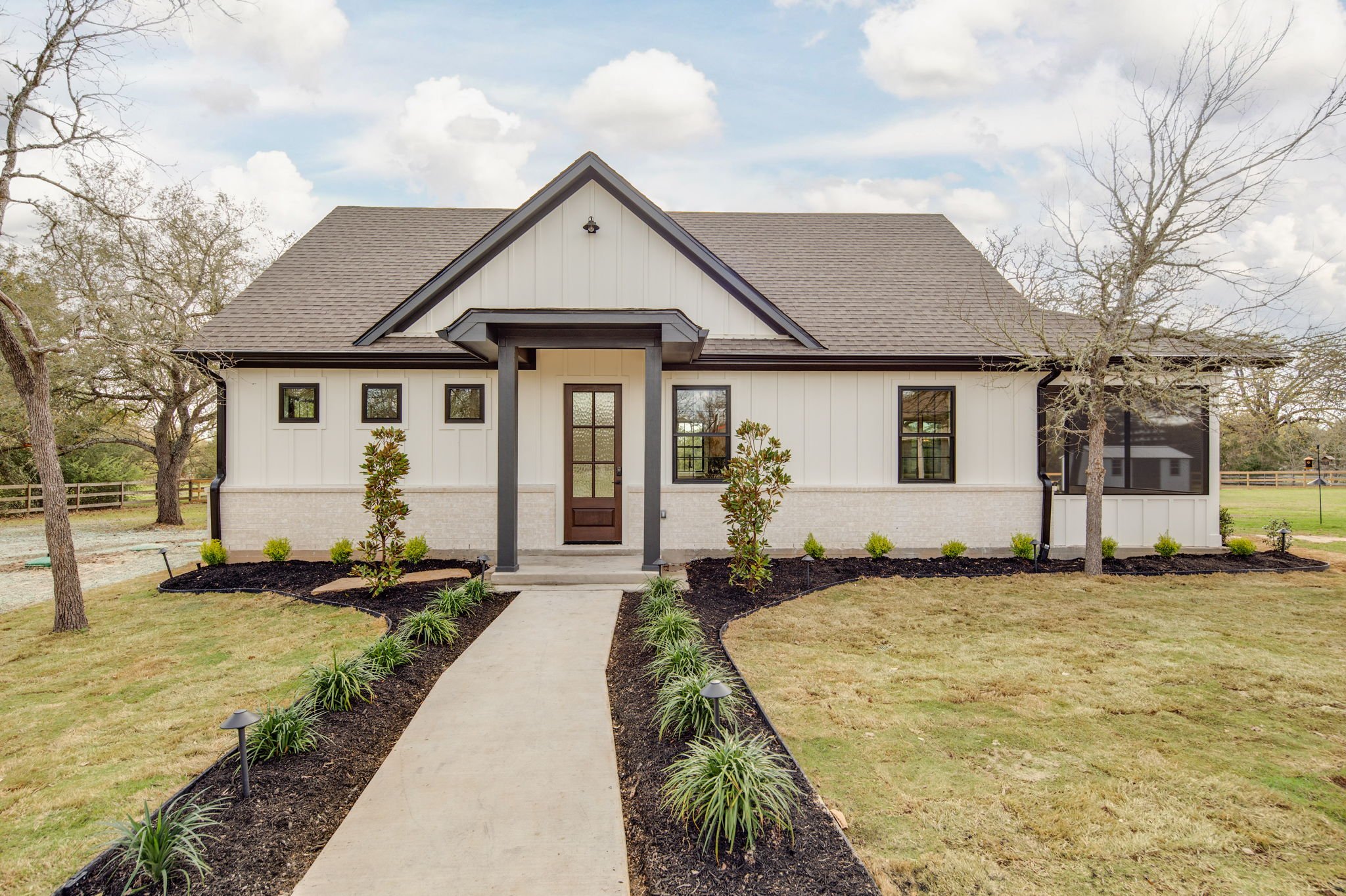 1-web-or-mls-Sweetwater_25.jpg