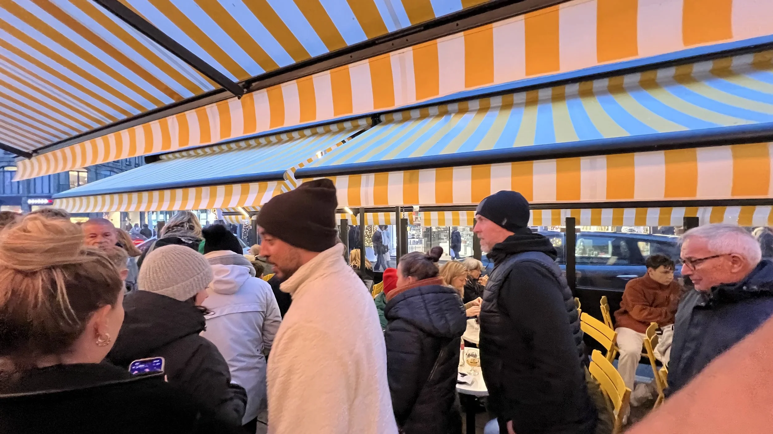 La terrasse du Grand Café de Granville en Décembre 2023