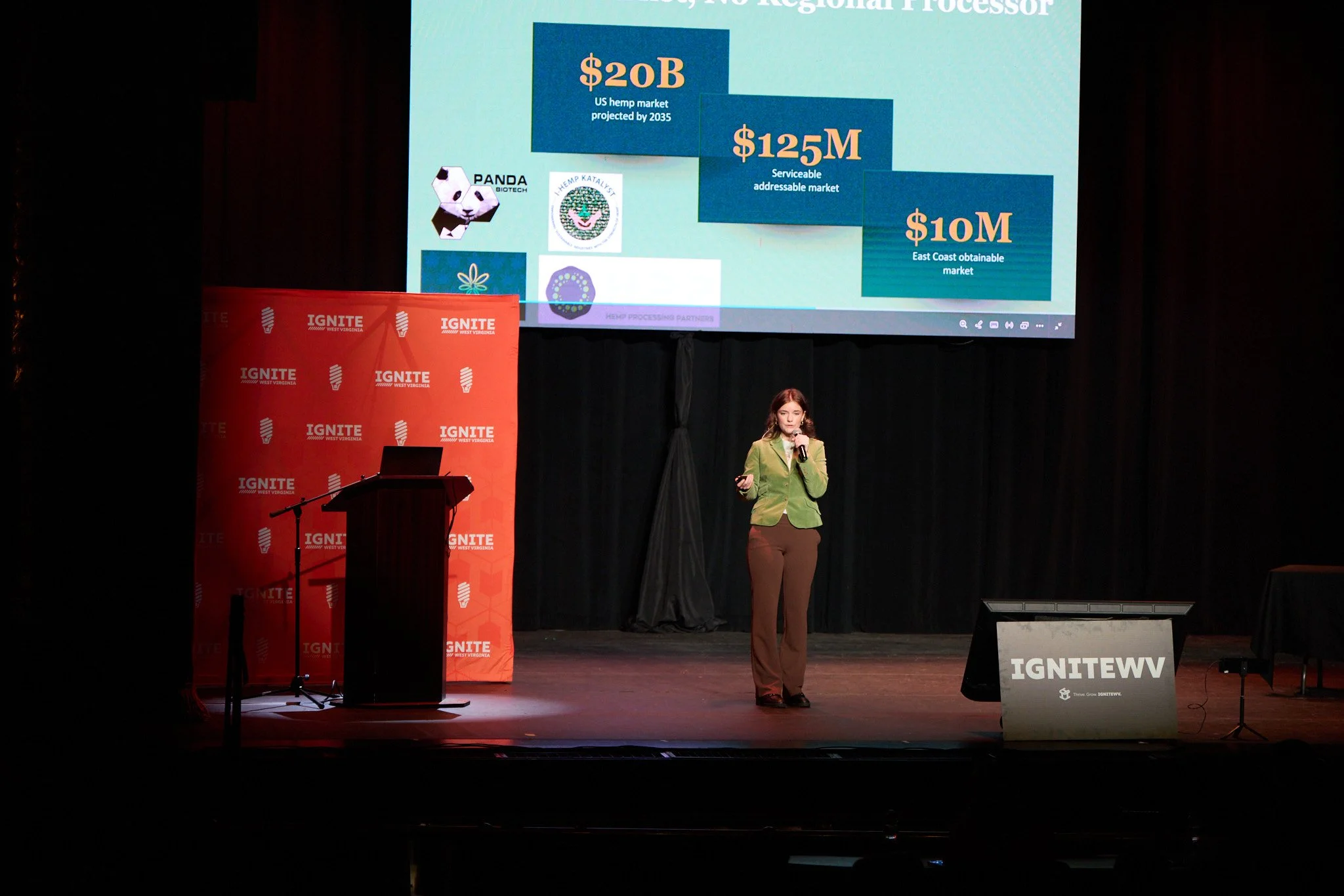 BridgingInnovation_4506.jpg