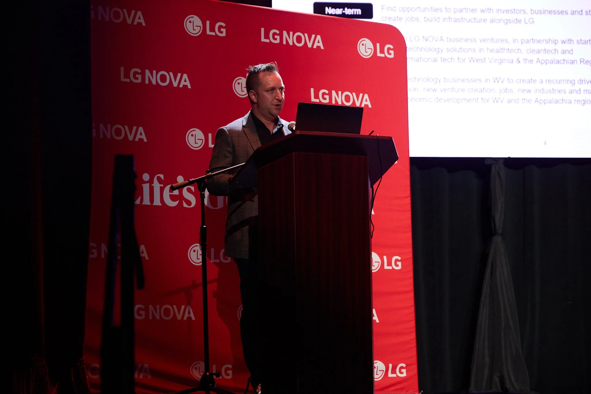 BridgingInnovation_4813.jpg