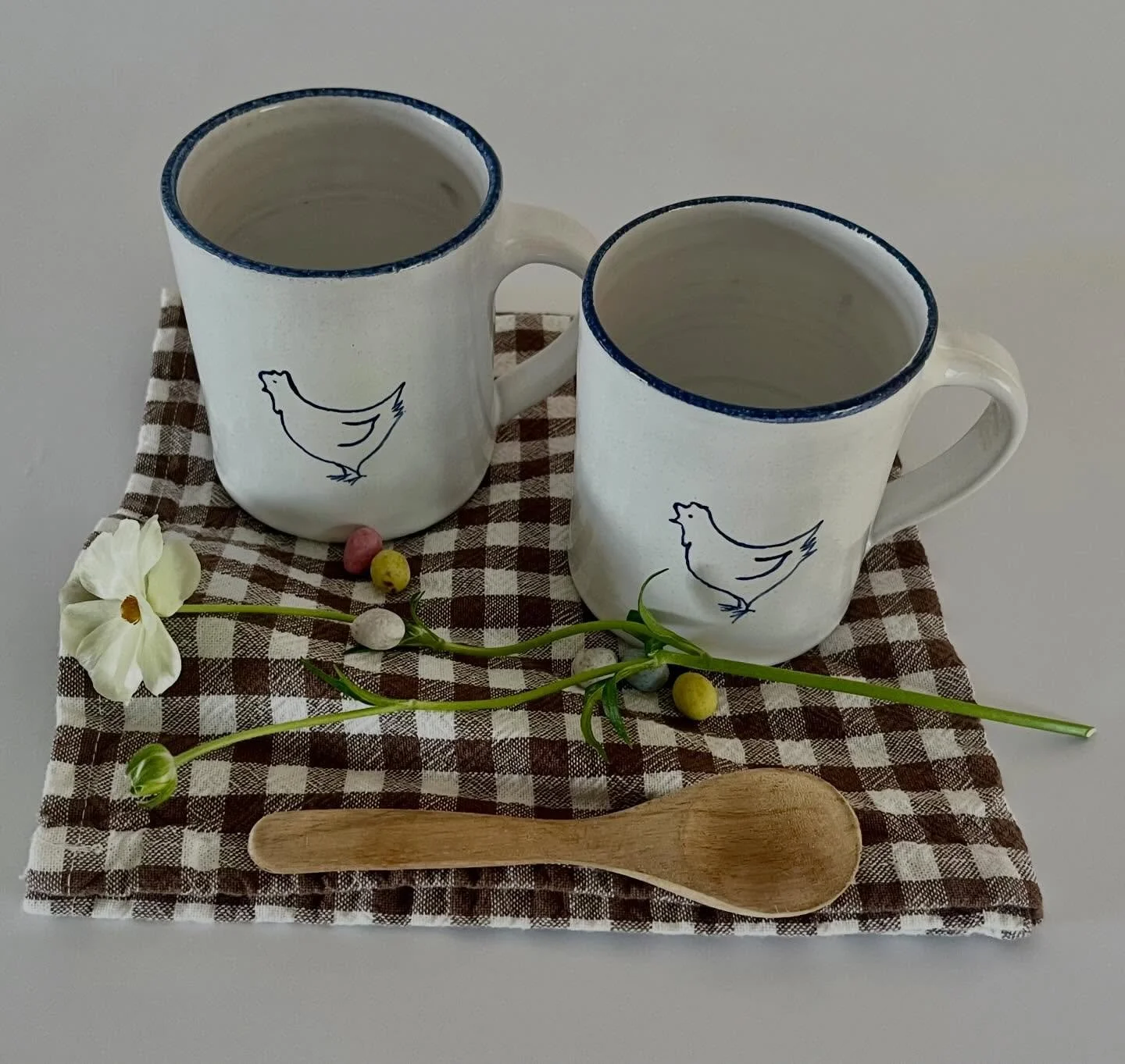 A new Chicken design has been added to our mug range.  #chickenlove  #chickensofinstagram🐔  #ceramics