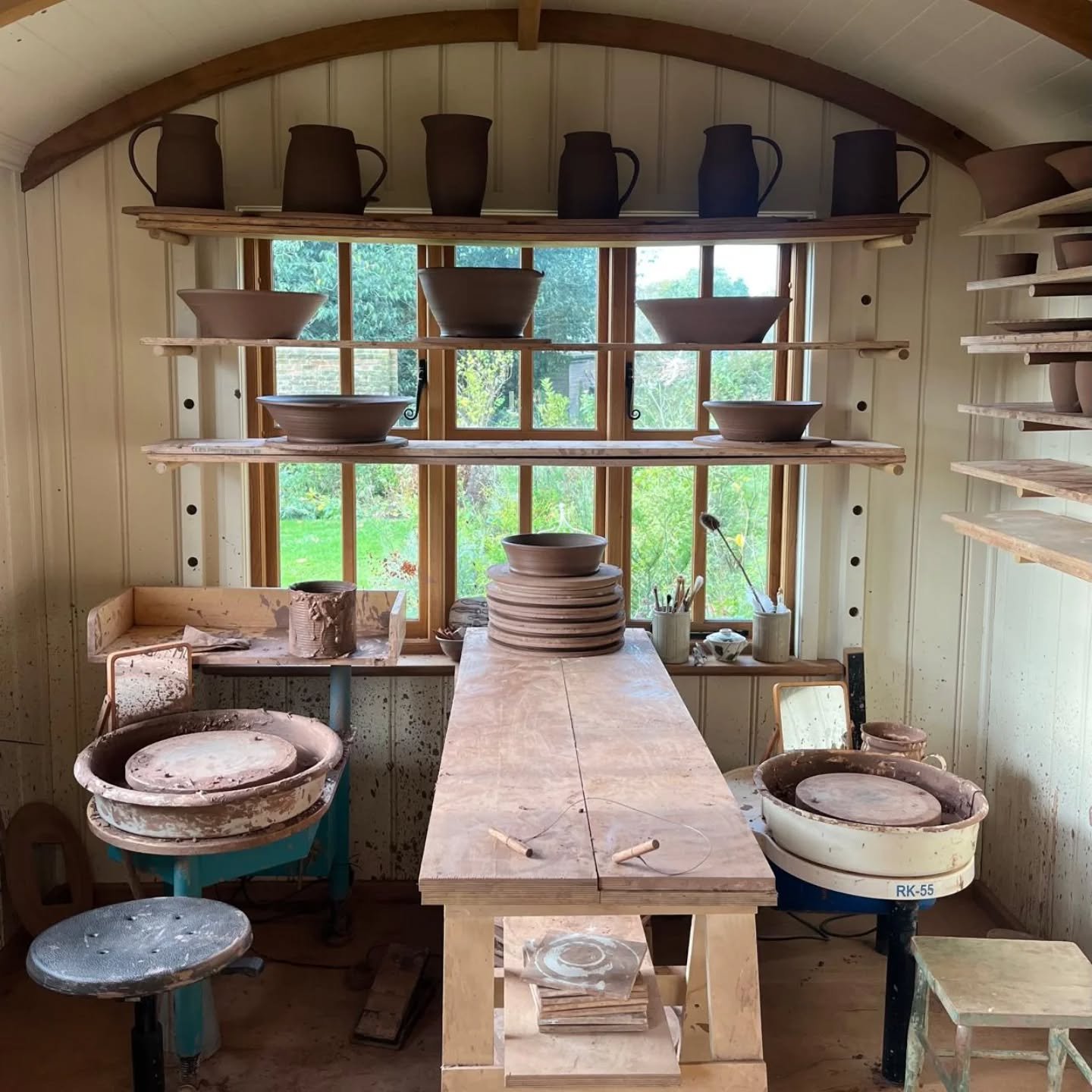 A quiet start in the studio today as we prepare to welcome people for our new pottery classes. It has been a long time in the making, and we are very pleased to finally share it. If you would like to join us for a session in the shepherd&rsquo;s hut,