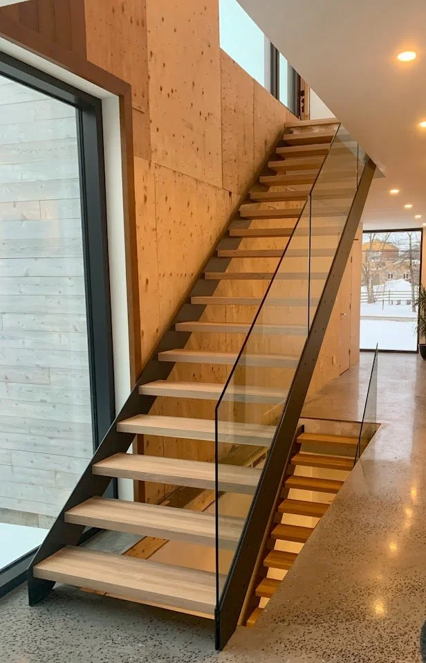 stairpro - conception d'escalier - limons acier latéraux