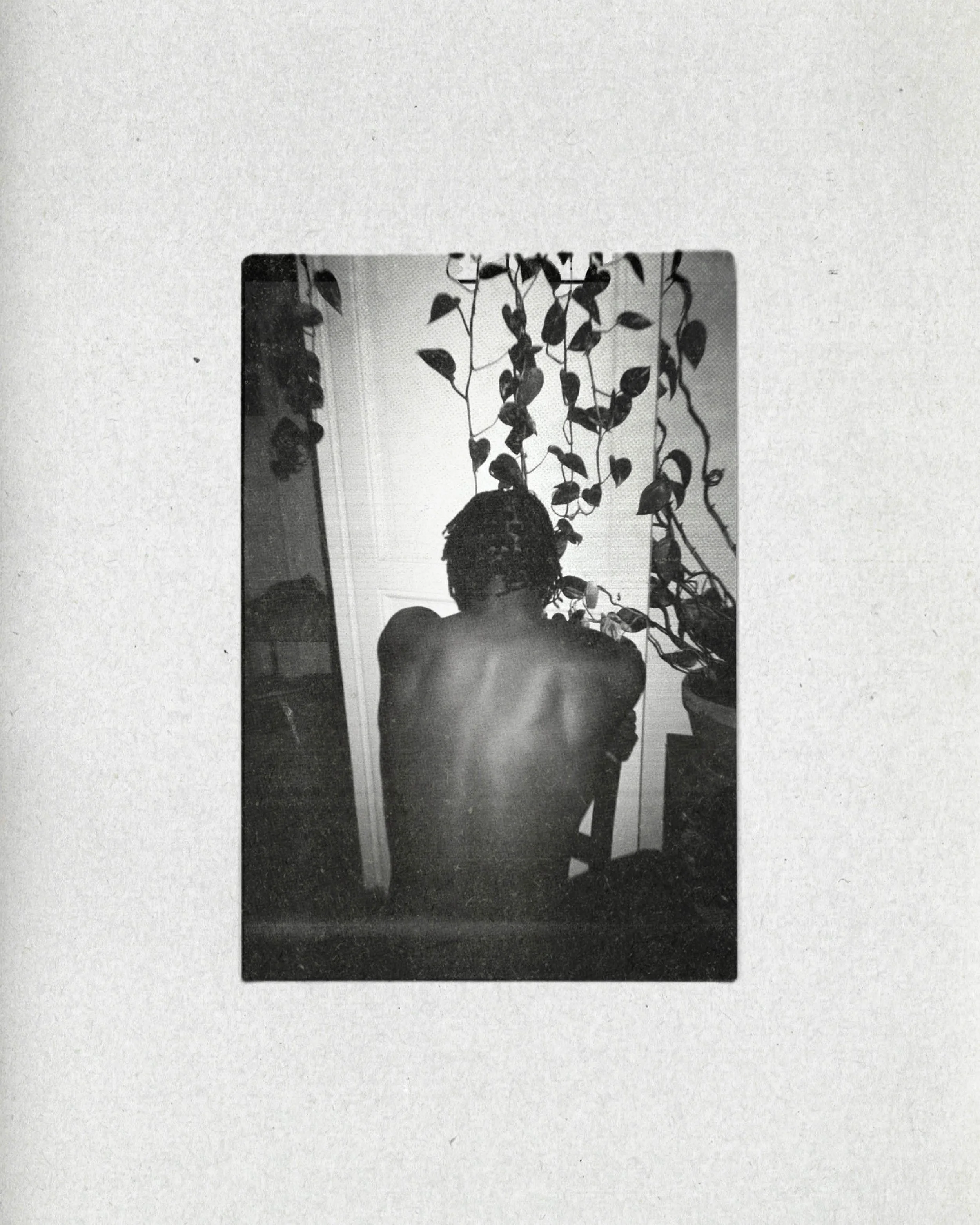 What does happiness mean? What is the emblem of ultimate freedom? Can we even describe it in words or perhaps through photography? Linda Zhengová has been transgressing geographical borders in search of happiness, yet walking the thin line between sa