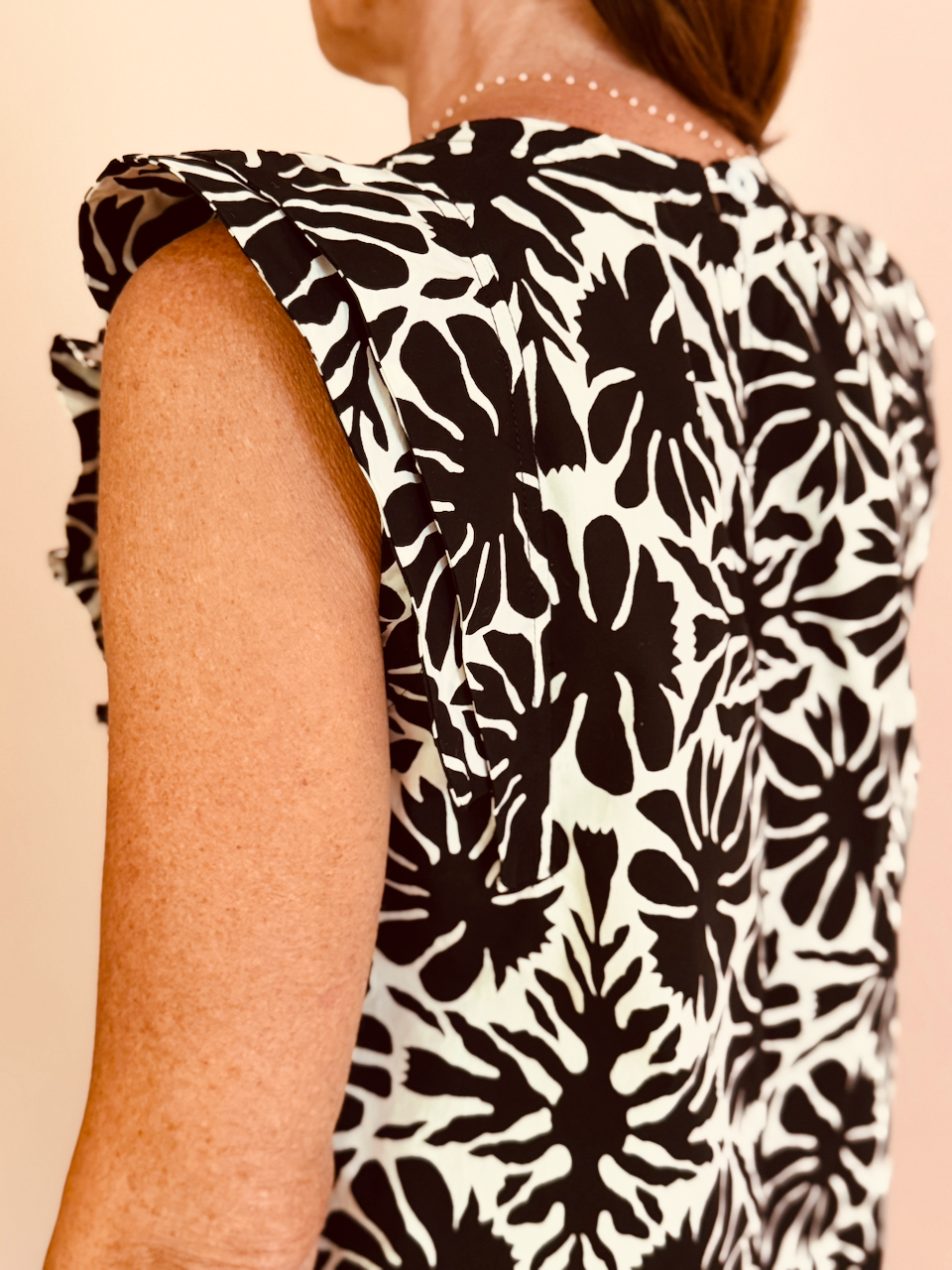 Ruffle Becky BW Crop2 (1).png