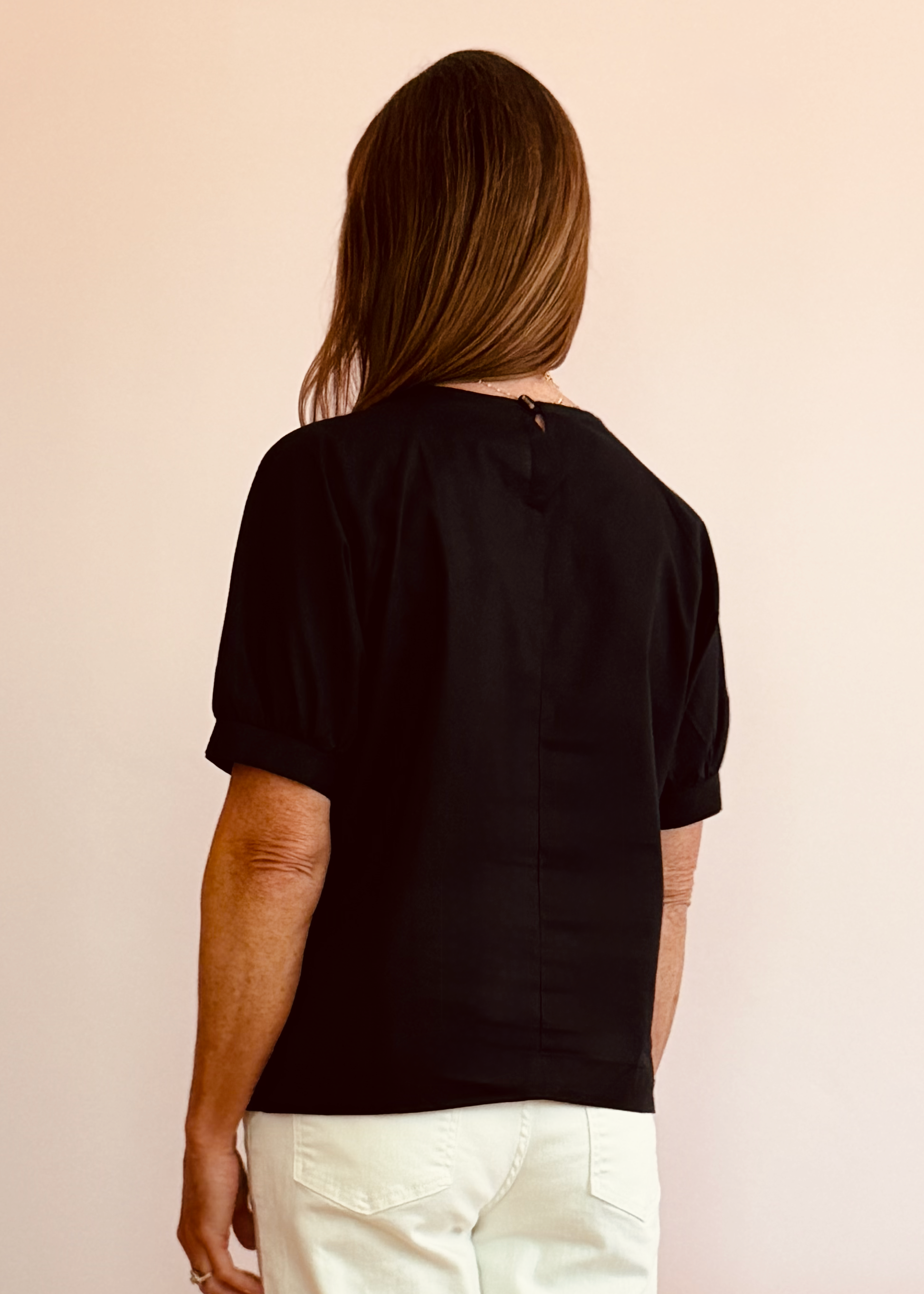 boxy black becky back.png