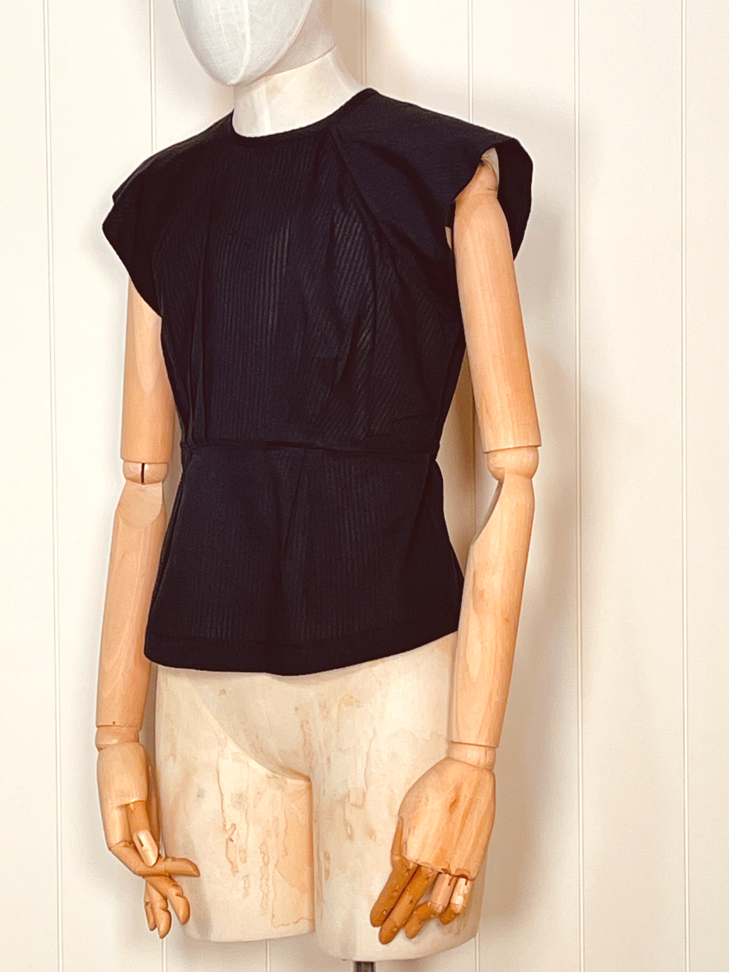 Peplum+-+black+%C2%BE+crop+80.png
