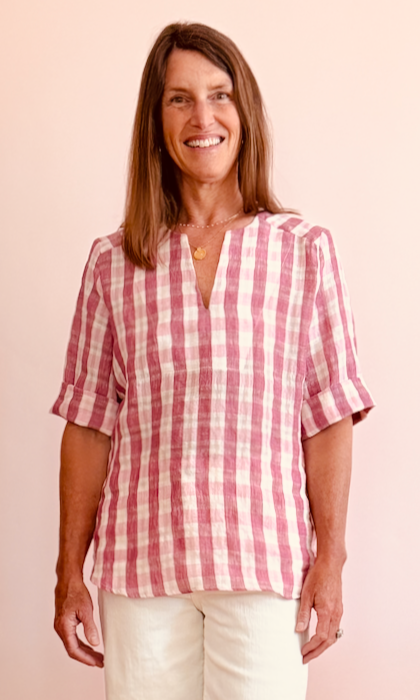 V+neck+top+pink+check+Becky+best.png