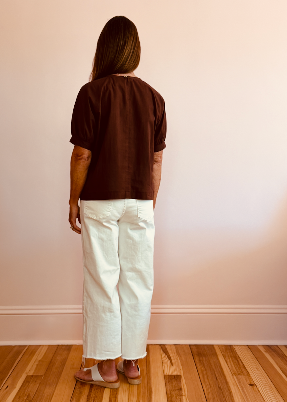 Boxy brown becky back (1).png