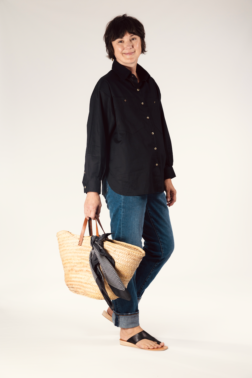 Button up - black bobbi.png