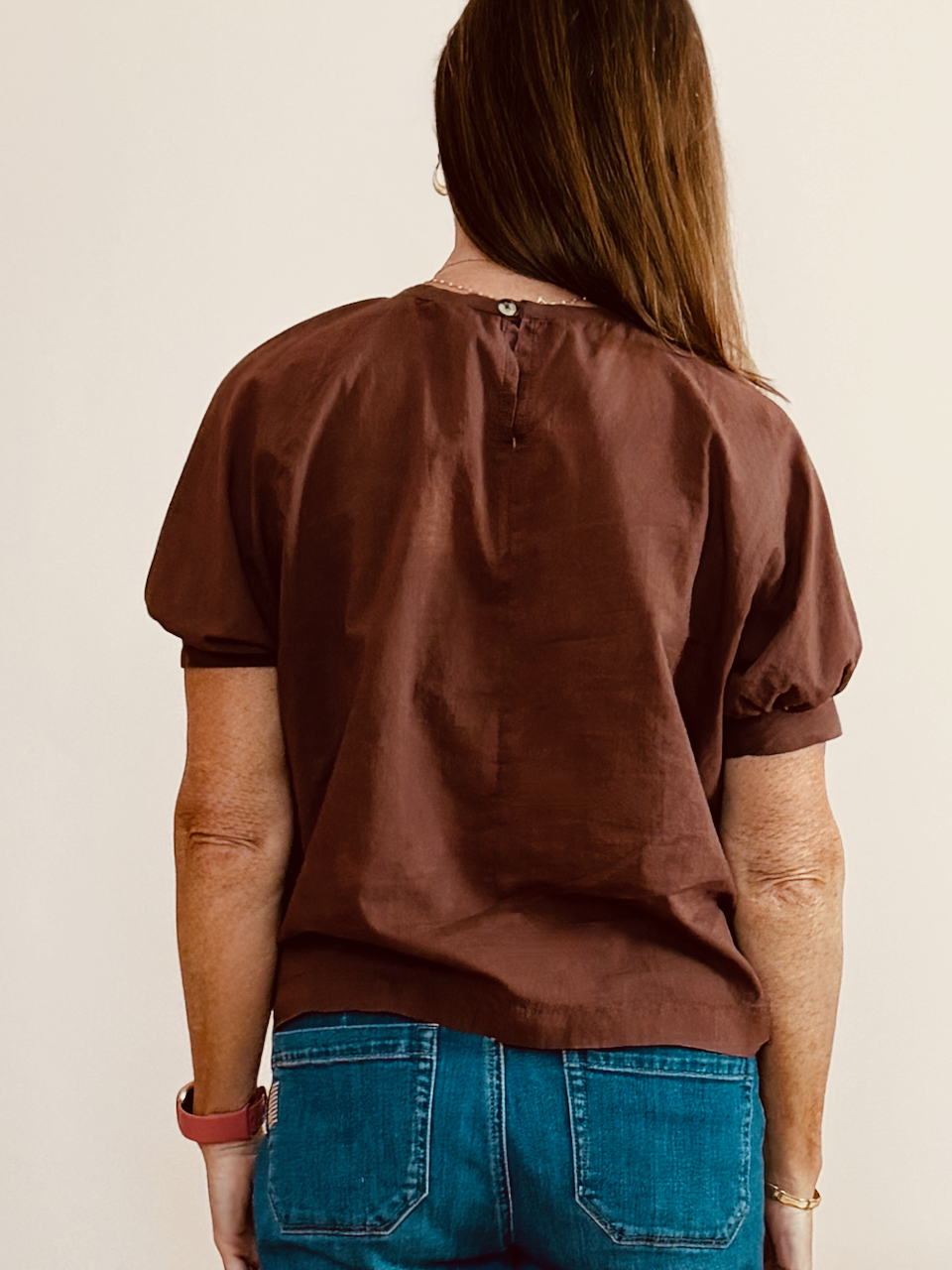 BoxyBrown Becky Back Crop.png