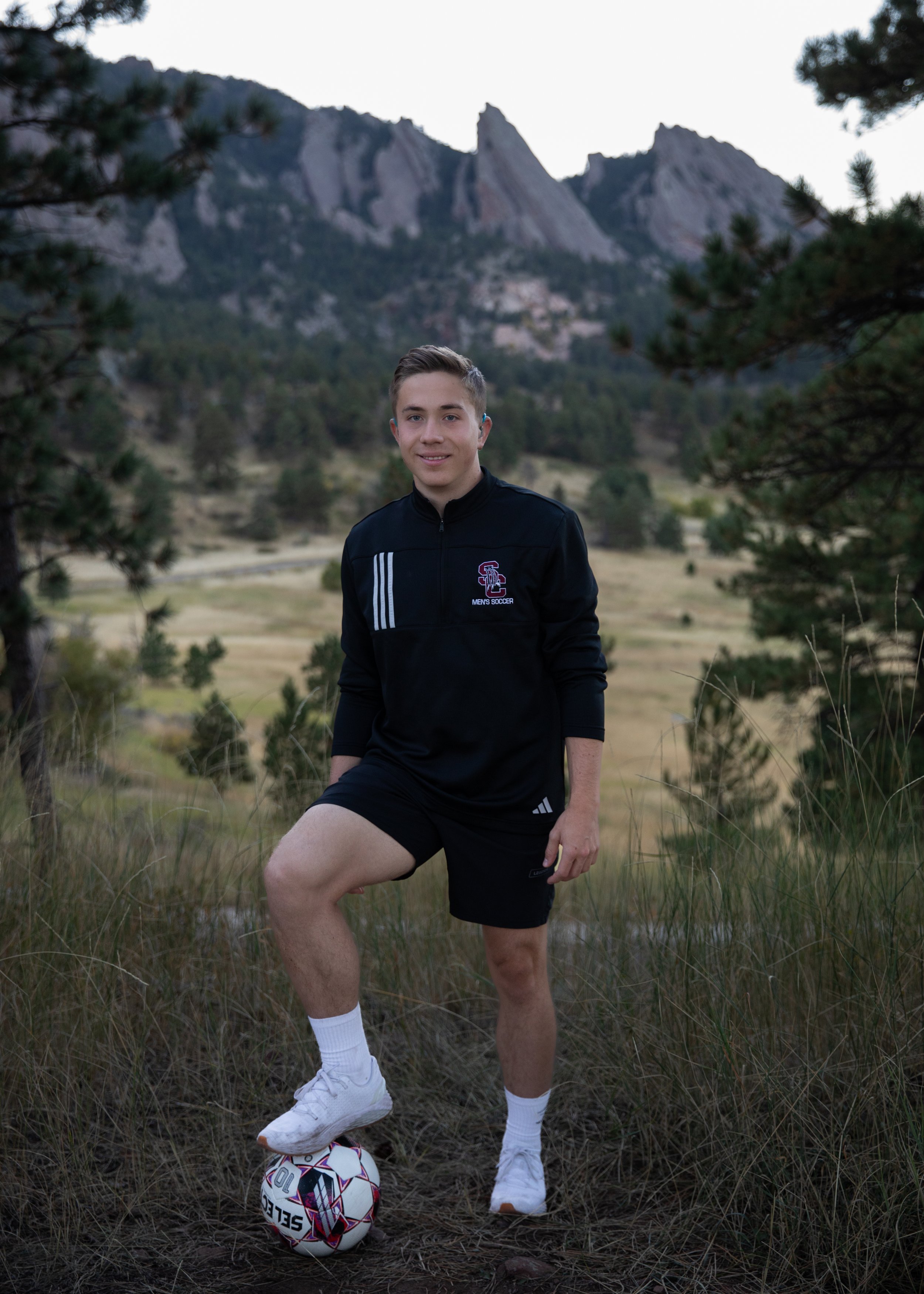 Kael Pacaro Seniors -05.jpg