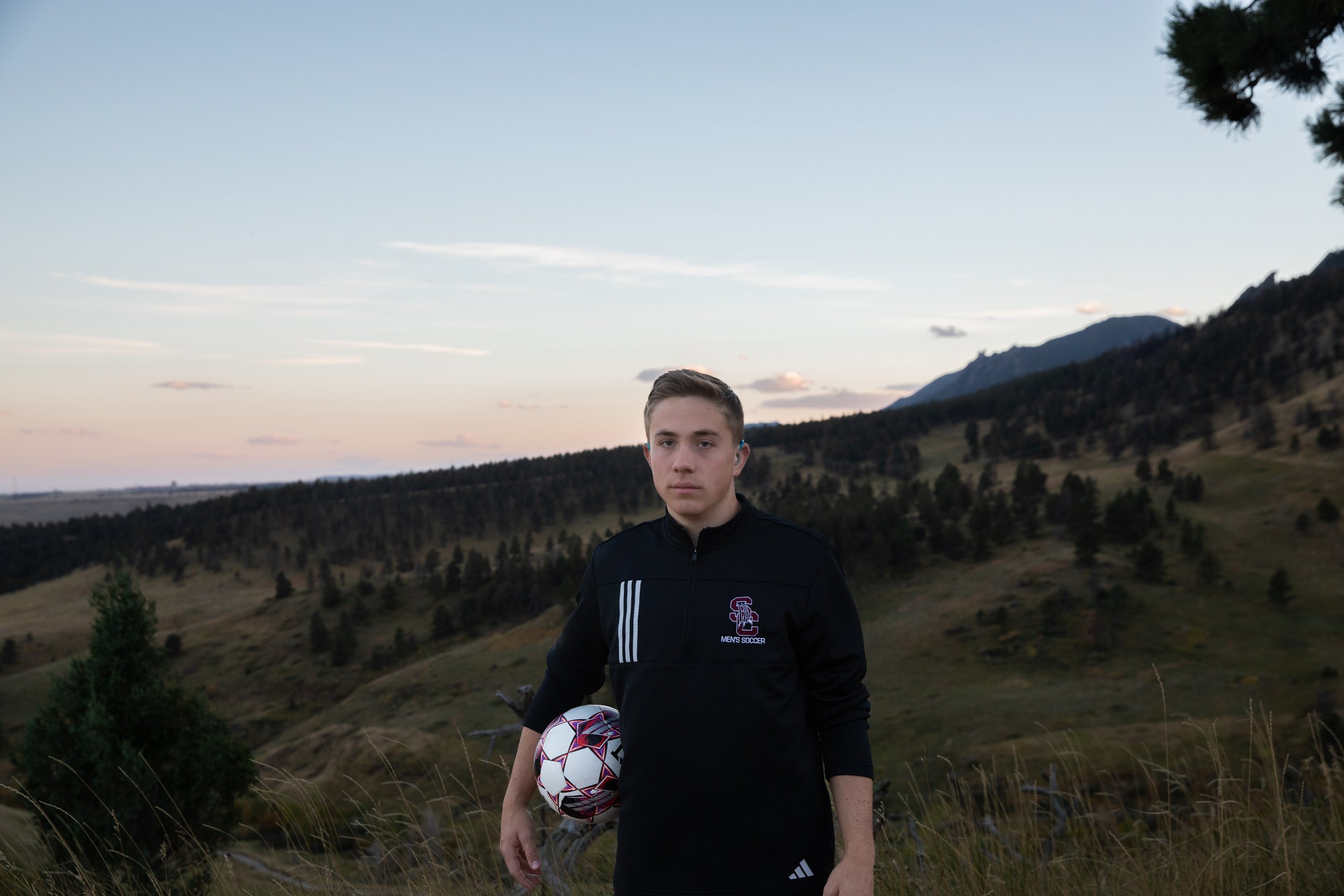 Kael Pacaro Seniors -06.jpg